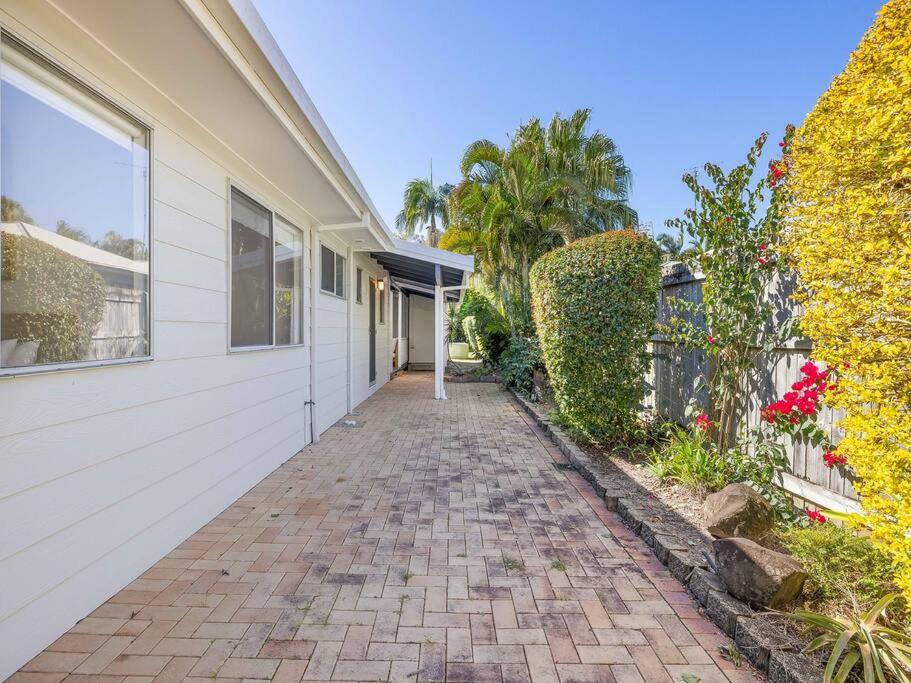 Maroochy 4 Bedroom Family Beachhouse