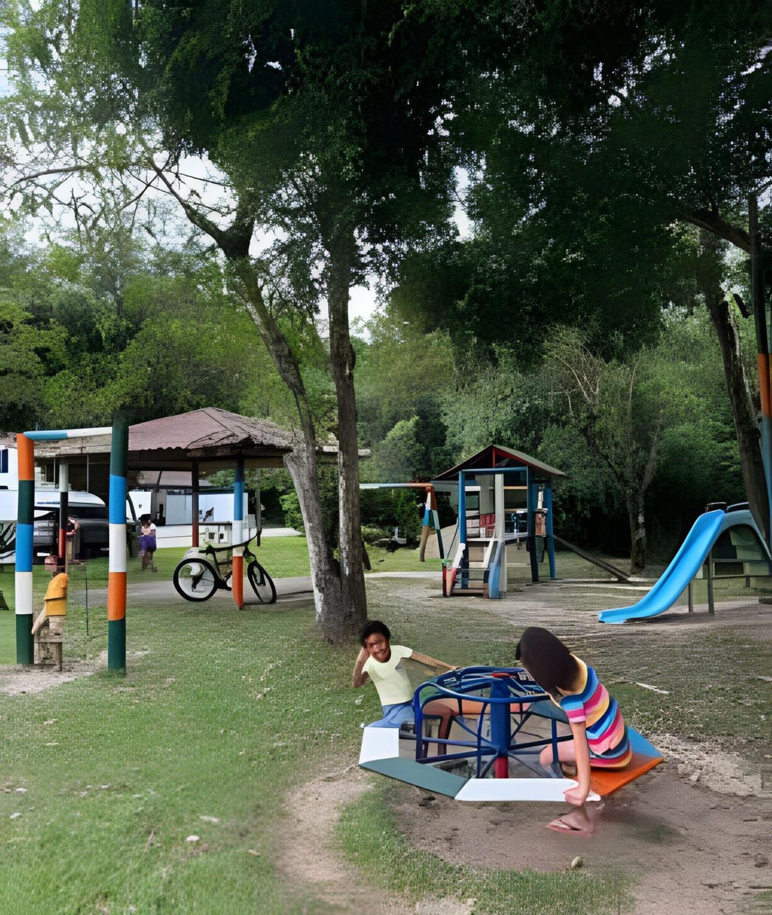 Casa condomínio frente a praia, sinuca, wi-fi, area kids