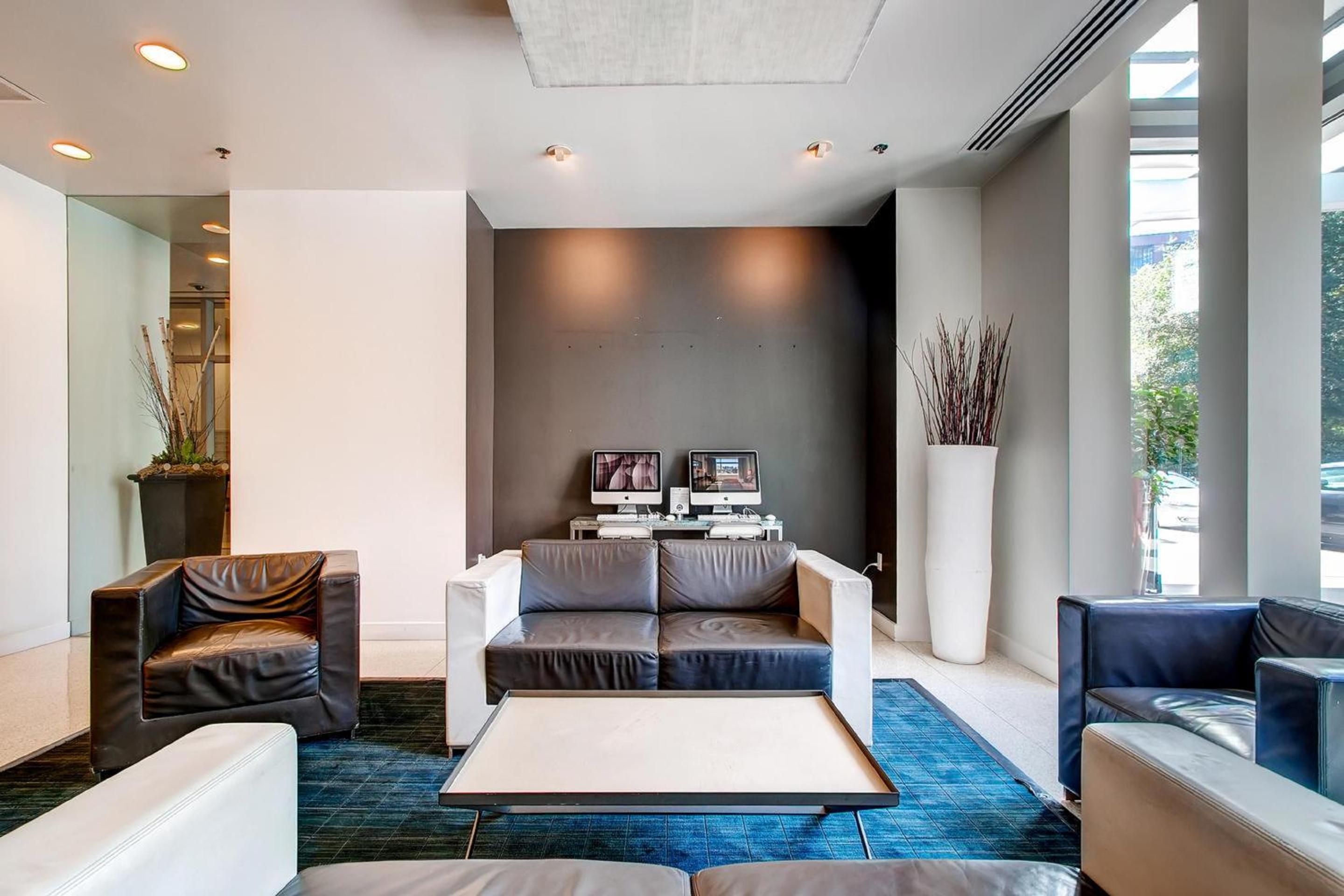Global Luxury Suites at Kendall West