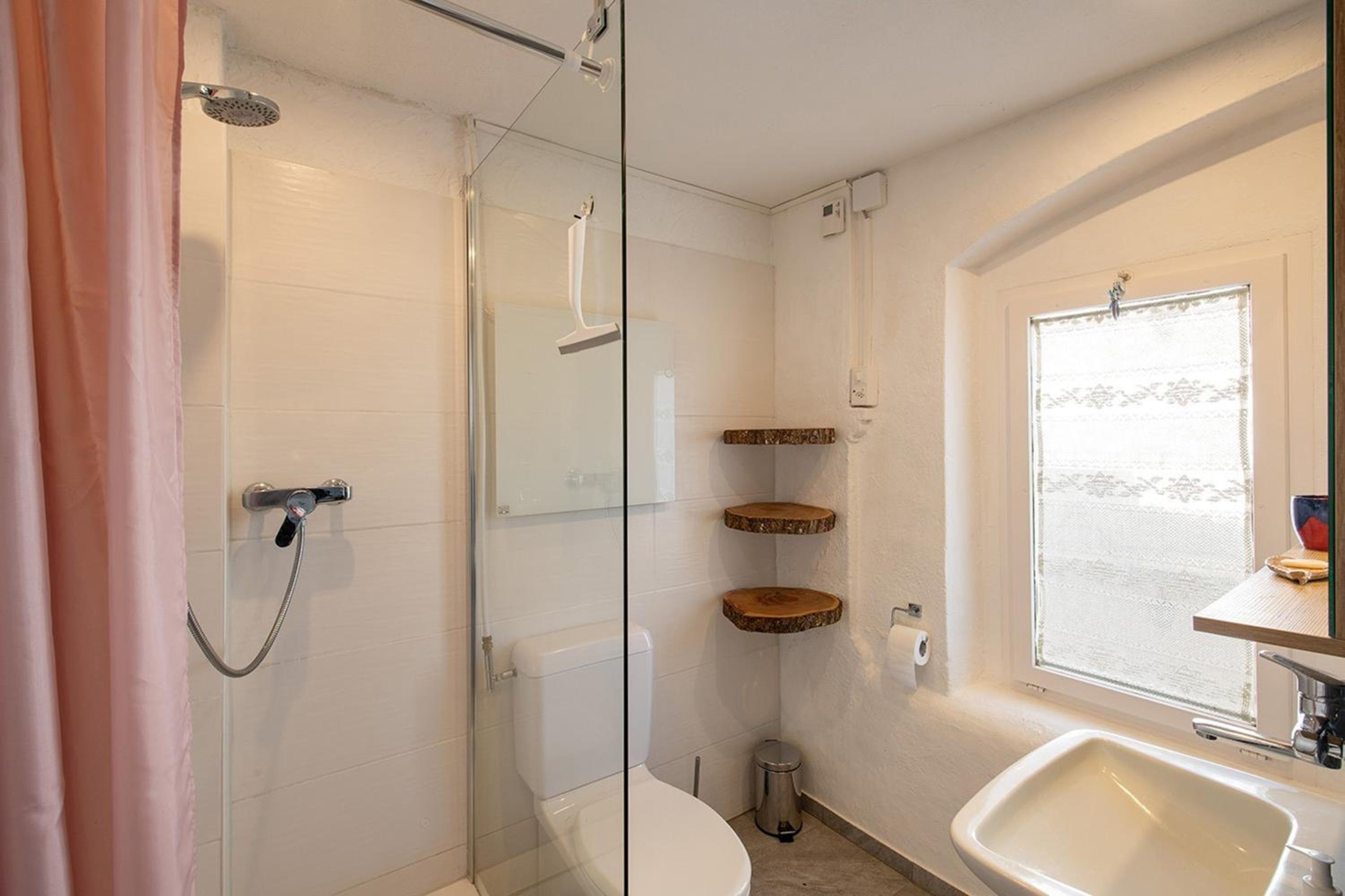 Casa Merlot in Caslano for 4 - Happy Rentals
