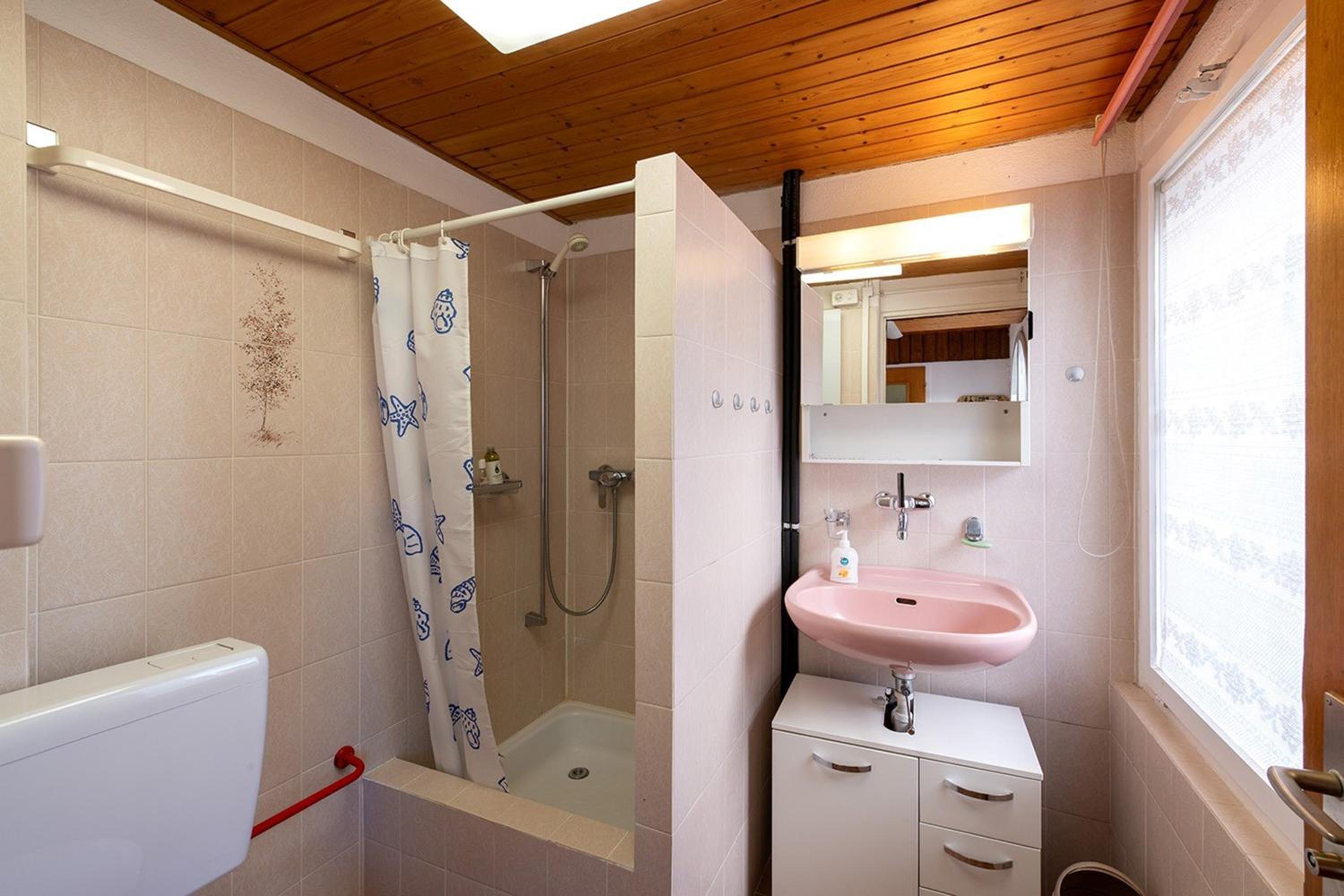 Casa Merlot in Caslano for 4 - Happy Rentals