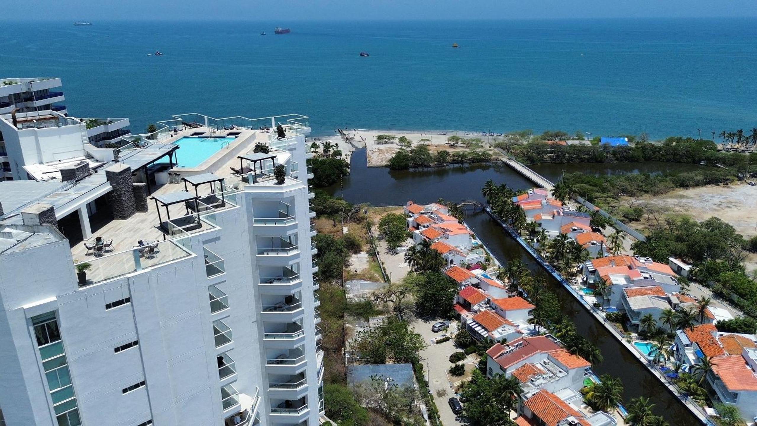 Apto con servicio de playa, terraza con vista 360