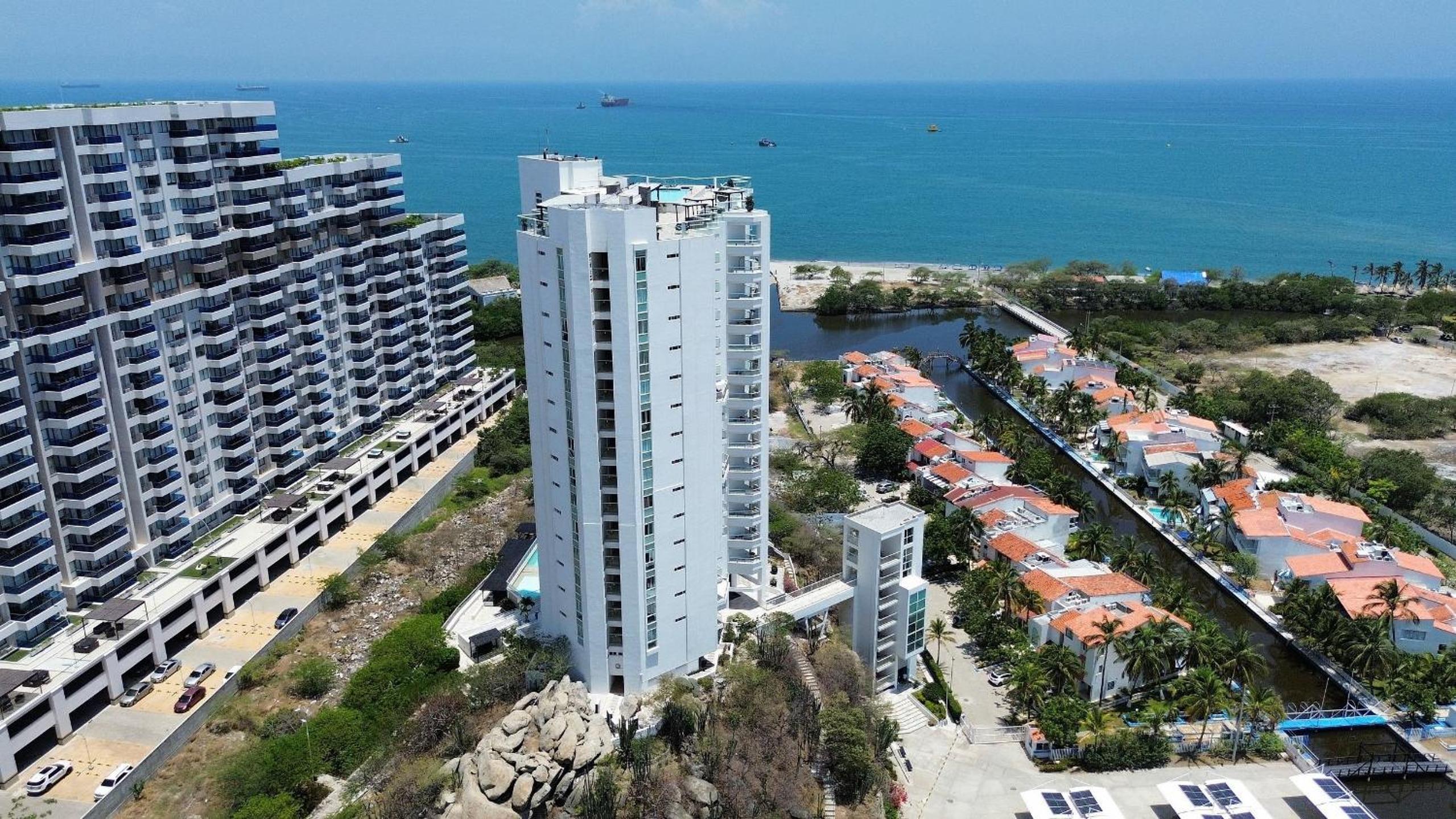 Apto con servicio de playa, terraza con vista 360