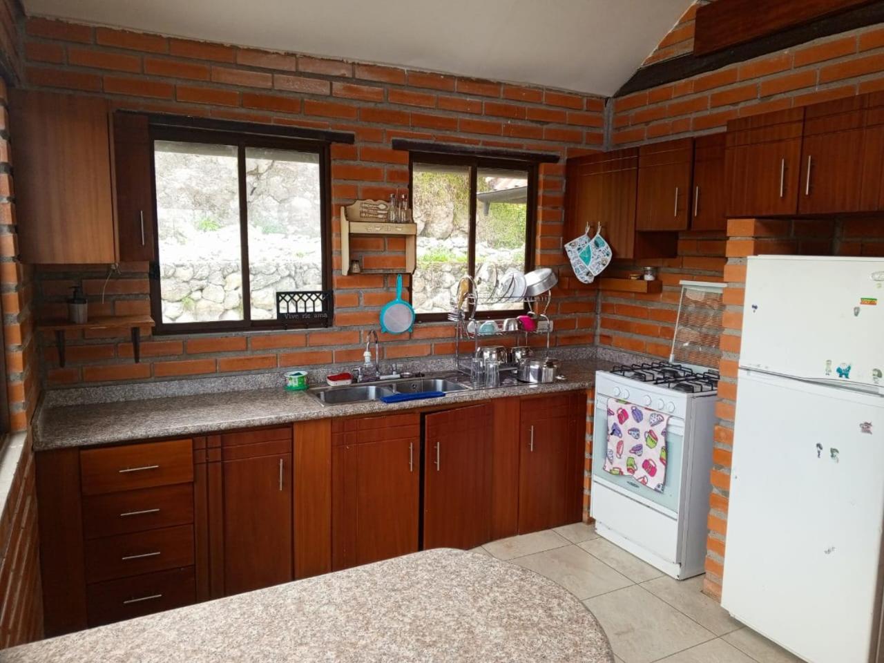 Casa de campo con horno de lena view 4