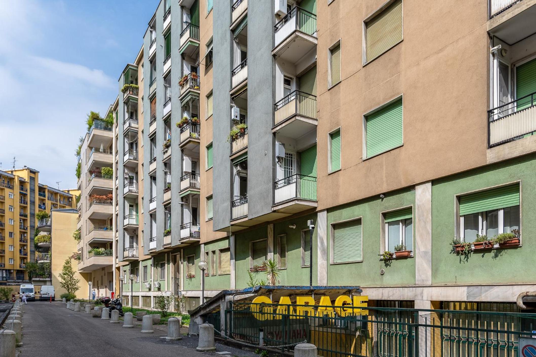 Lovely Flat with balcony Milano Cenisio, Sempione