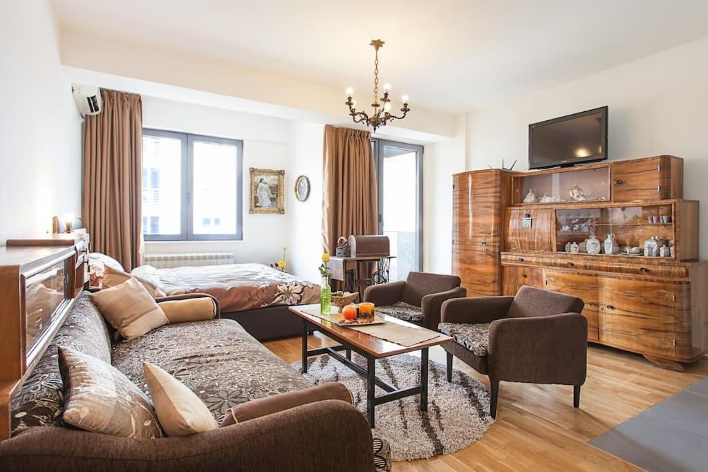 DOWNTOWN COZY STUDIO APARTMENt