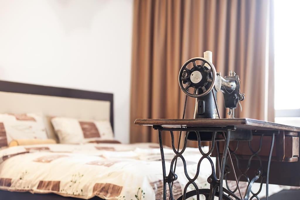 DOWNTOWN COZY STUDIO APARTMENt
