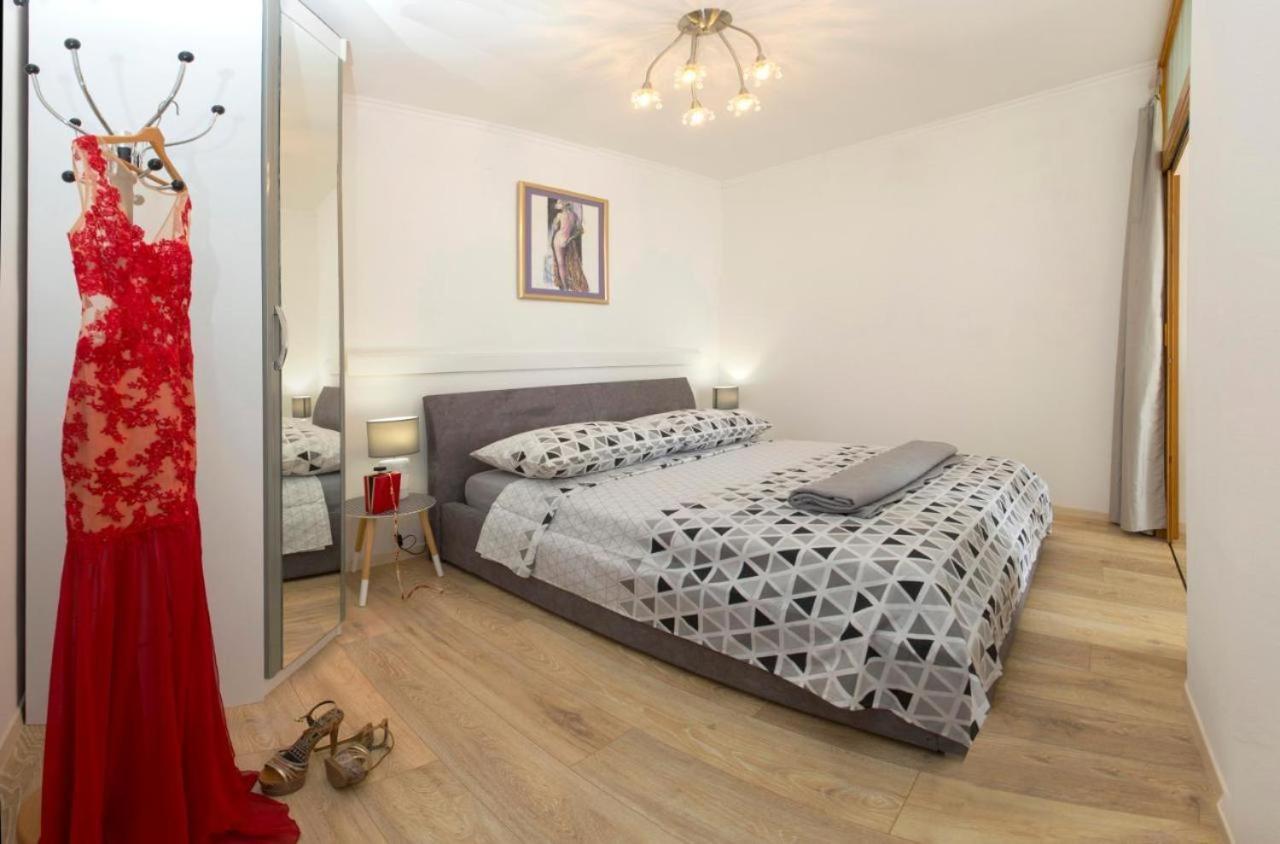 Lux apartment Draga with balkony view 5