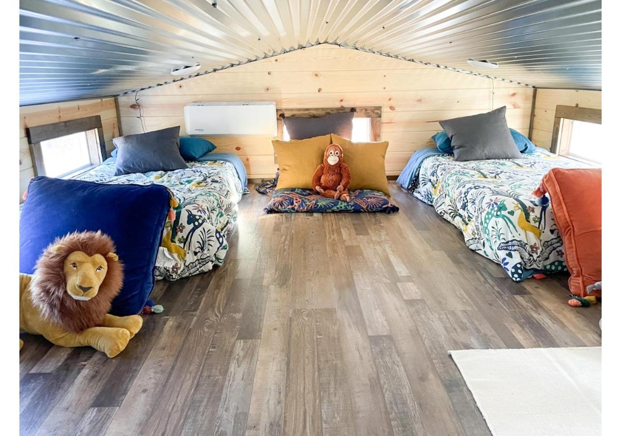 6 Hico Glamping Farm Animals Campfire near Glen Rose by Vacation Your Way