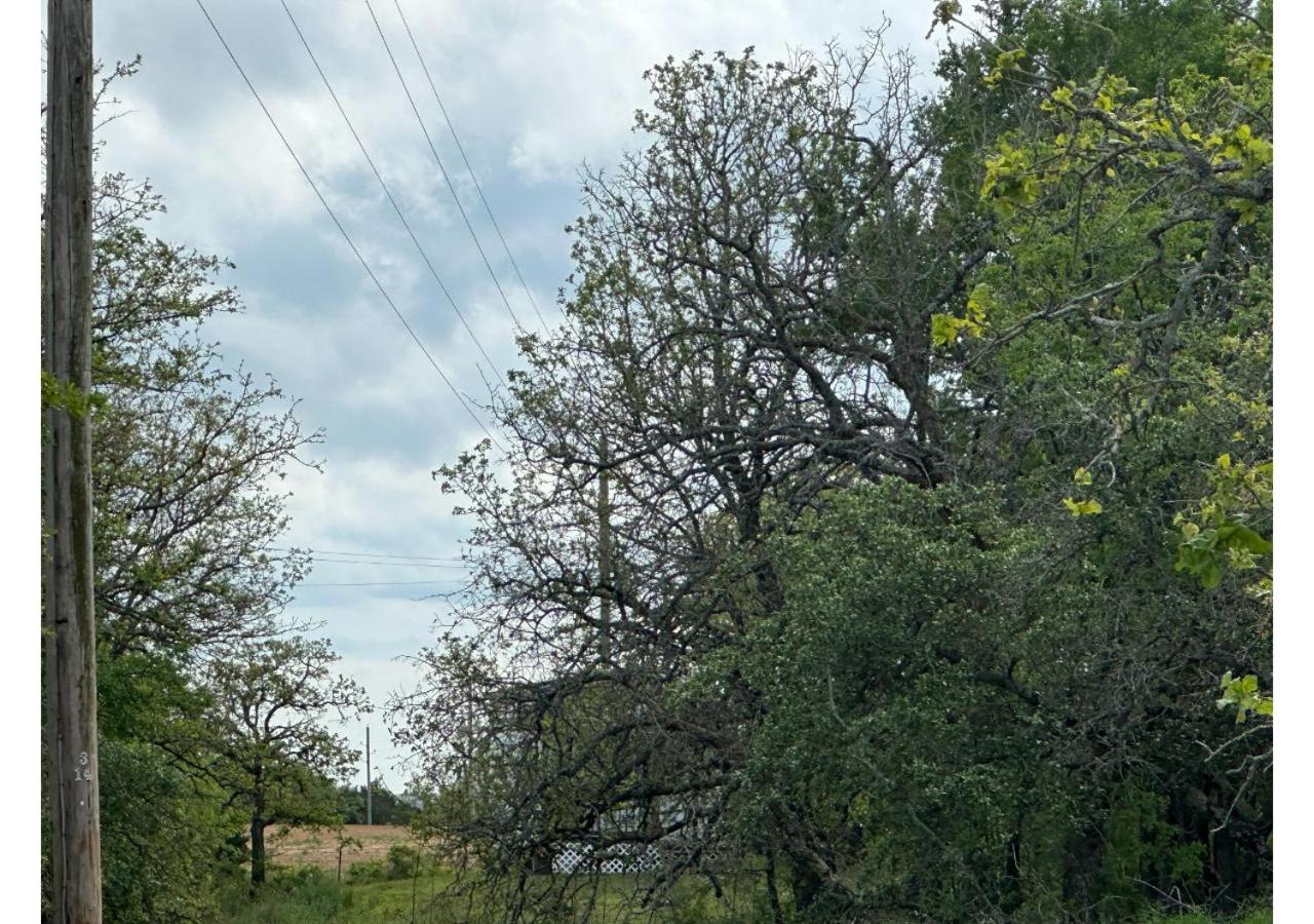 6 Hico Glamping Farm Animals Campfire near Glen Rose by Vacation Your Way