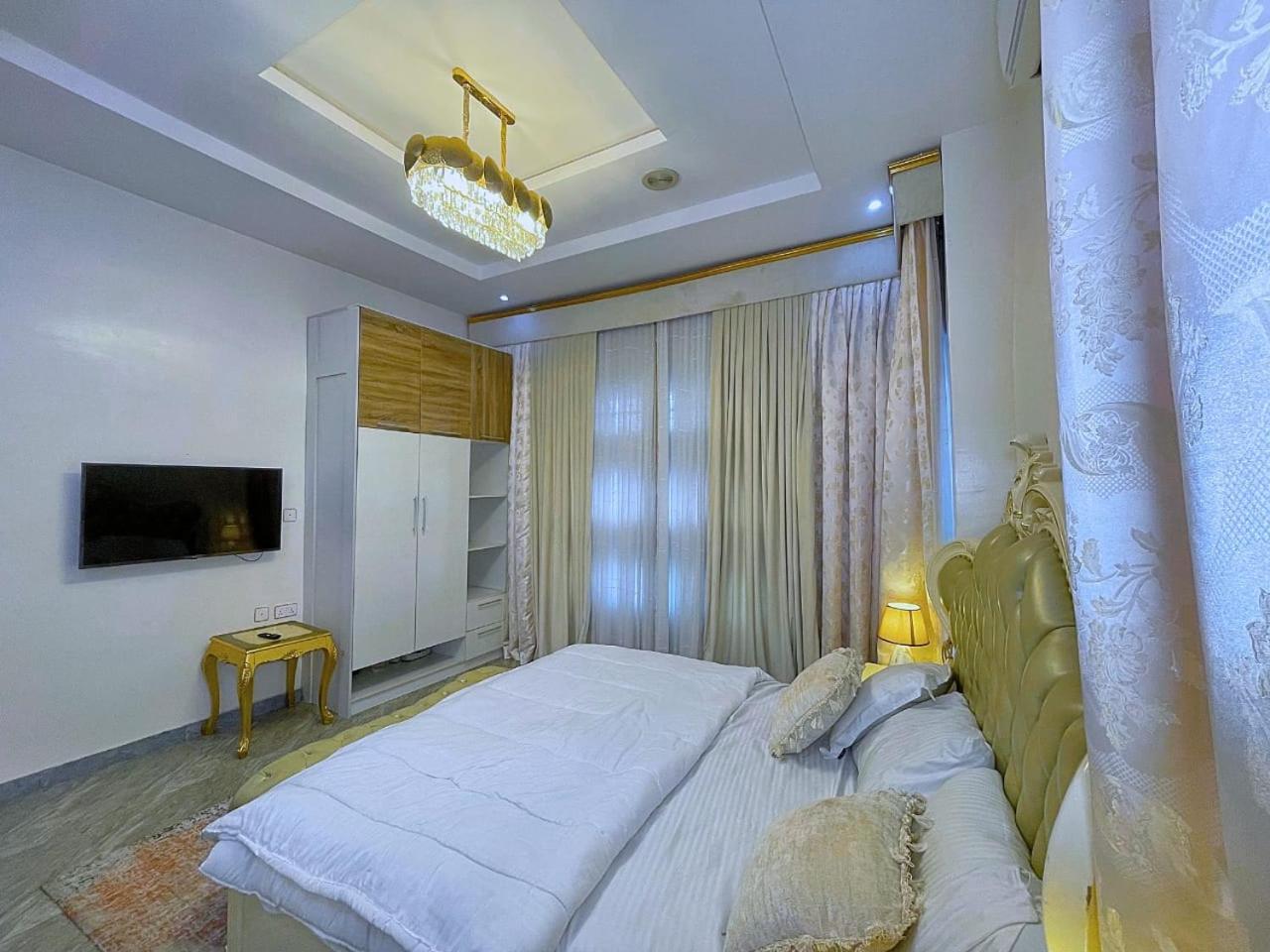 Royal Comfort view 5