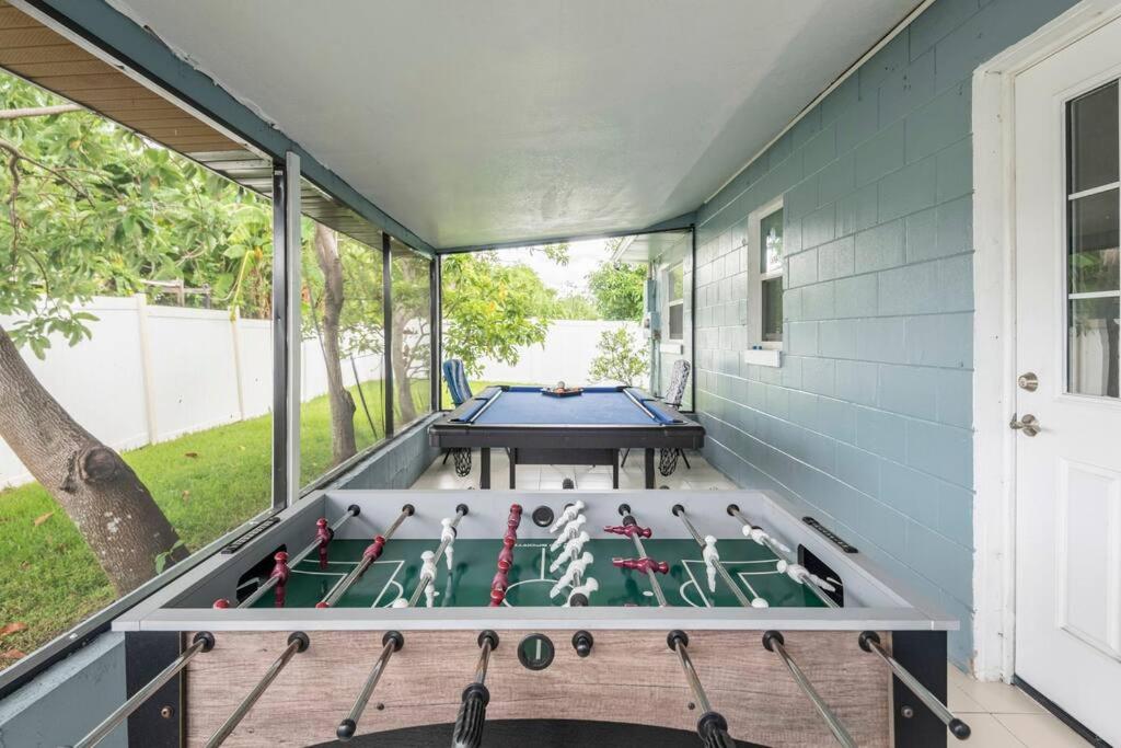 Modern 3Bedroom 2 Bathroom Home Near Universal