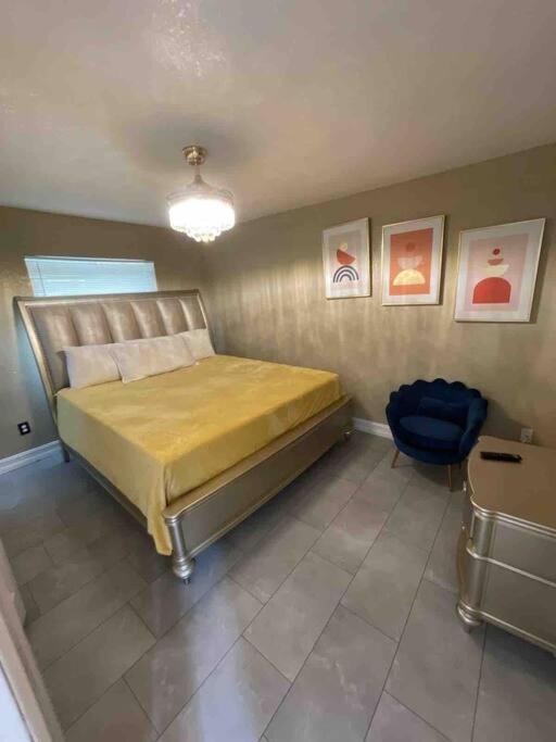 Modern 3Bedroom 2 Bathroom Home Near Universal