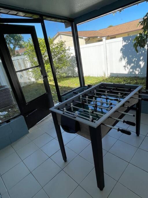 Modern 3Bedroom 2 Bathroom Home Near Universal
