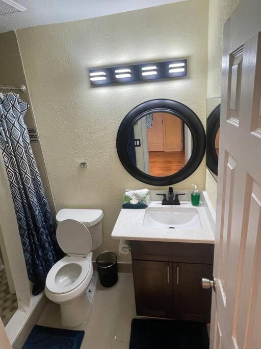 Modern 3Bedroom 2 Bathroom Home Near Universal