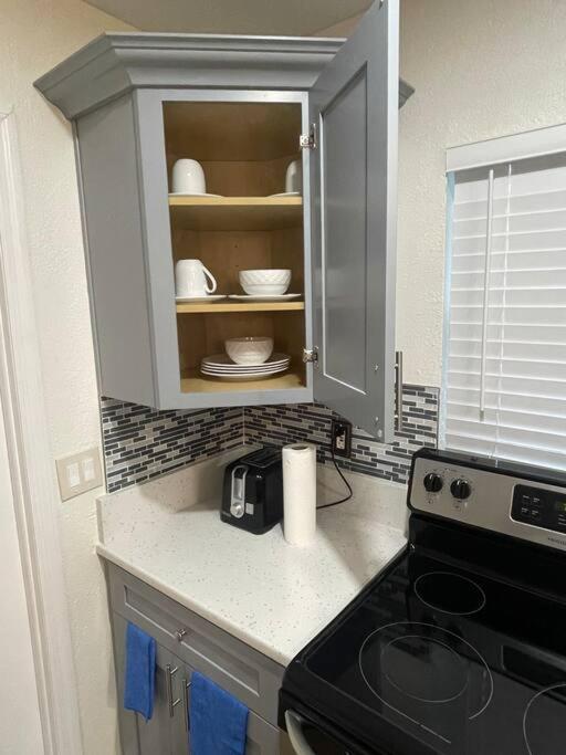 Modern 3Bedroom 2 Bathroom Home Near Universal