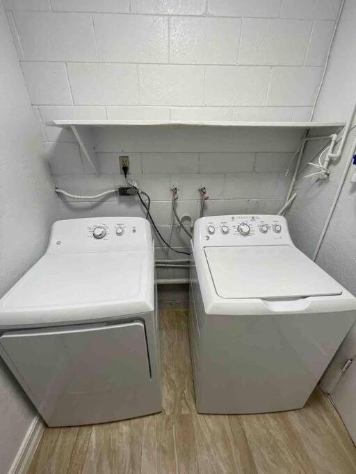 Modern 3Bedroom 2 Bathroom Home Near Universal