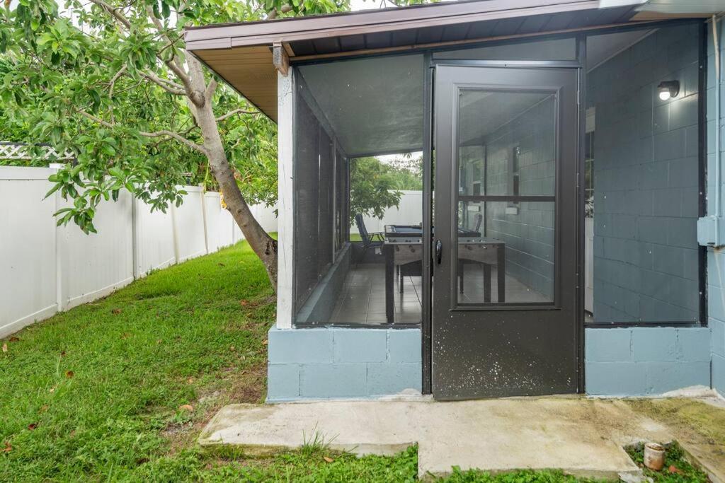 Modern 3Bedroom 2 Bathroom Home Near Universal