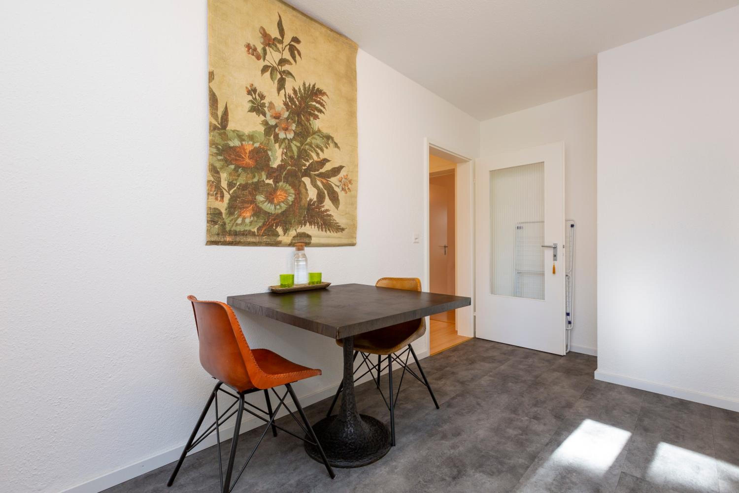 KAYA Zurich Apartment RUBY - Downtown Deluxe 2BR Apt