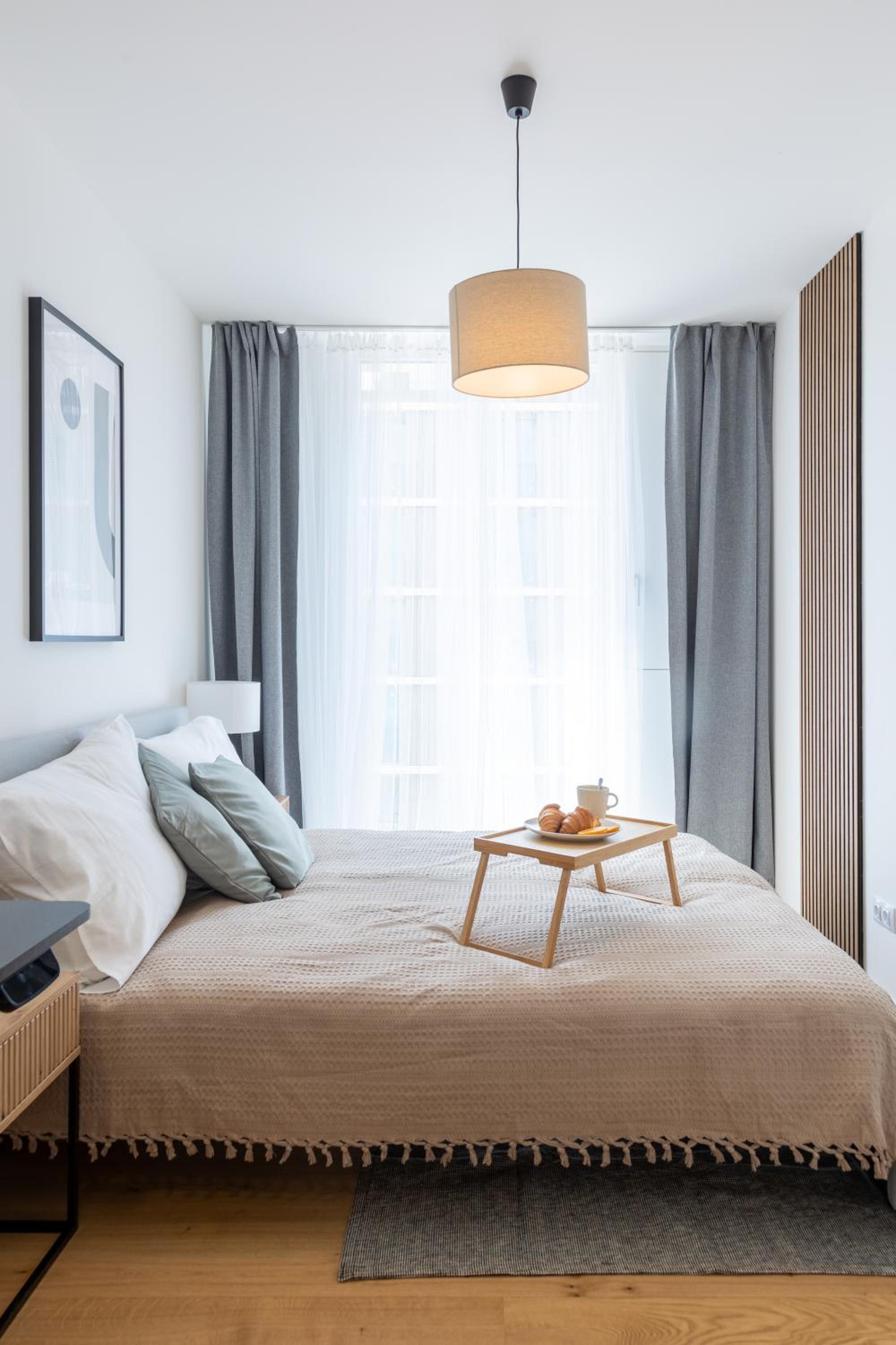 Prague Days - Two-bedroom Apartment with Balcony and Garage Parking in Smíchov
