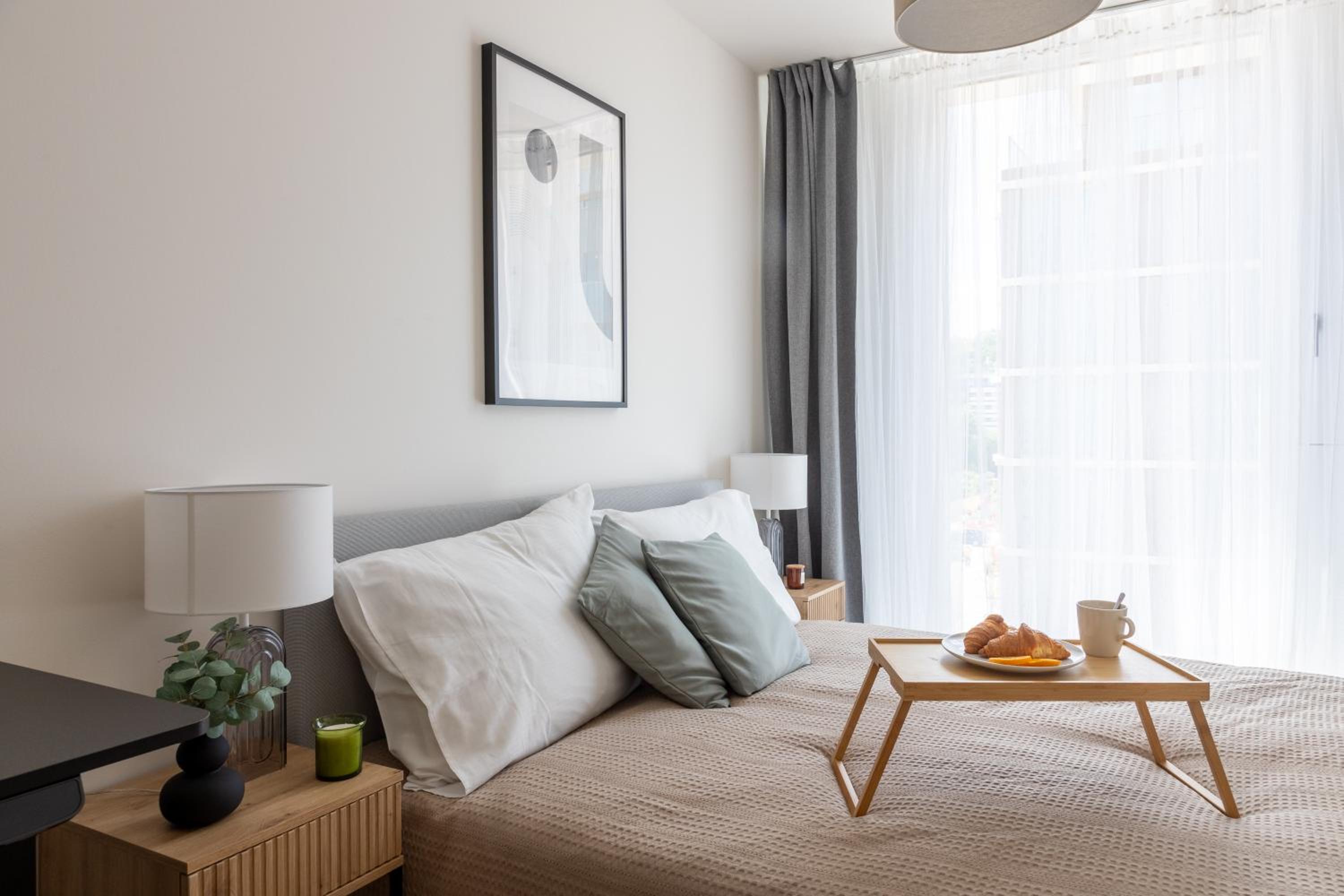 Prague Days - Two-bedroom Apartment with Balcony and Garage Parking in Smíchov