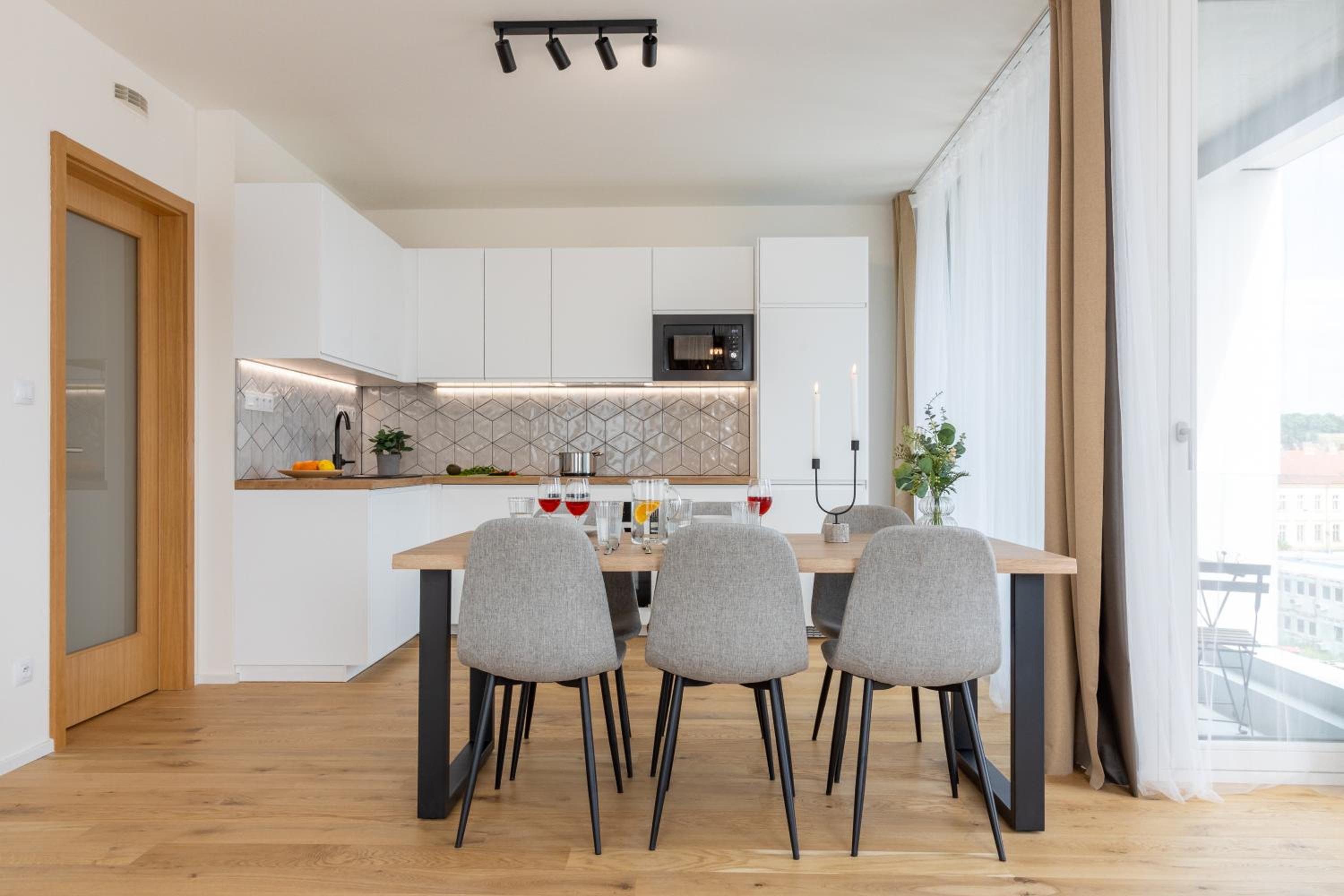 Prague Days - Two-bedroom Apartment with Balcony and Garage Parking in Smíchov
