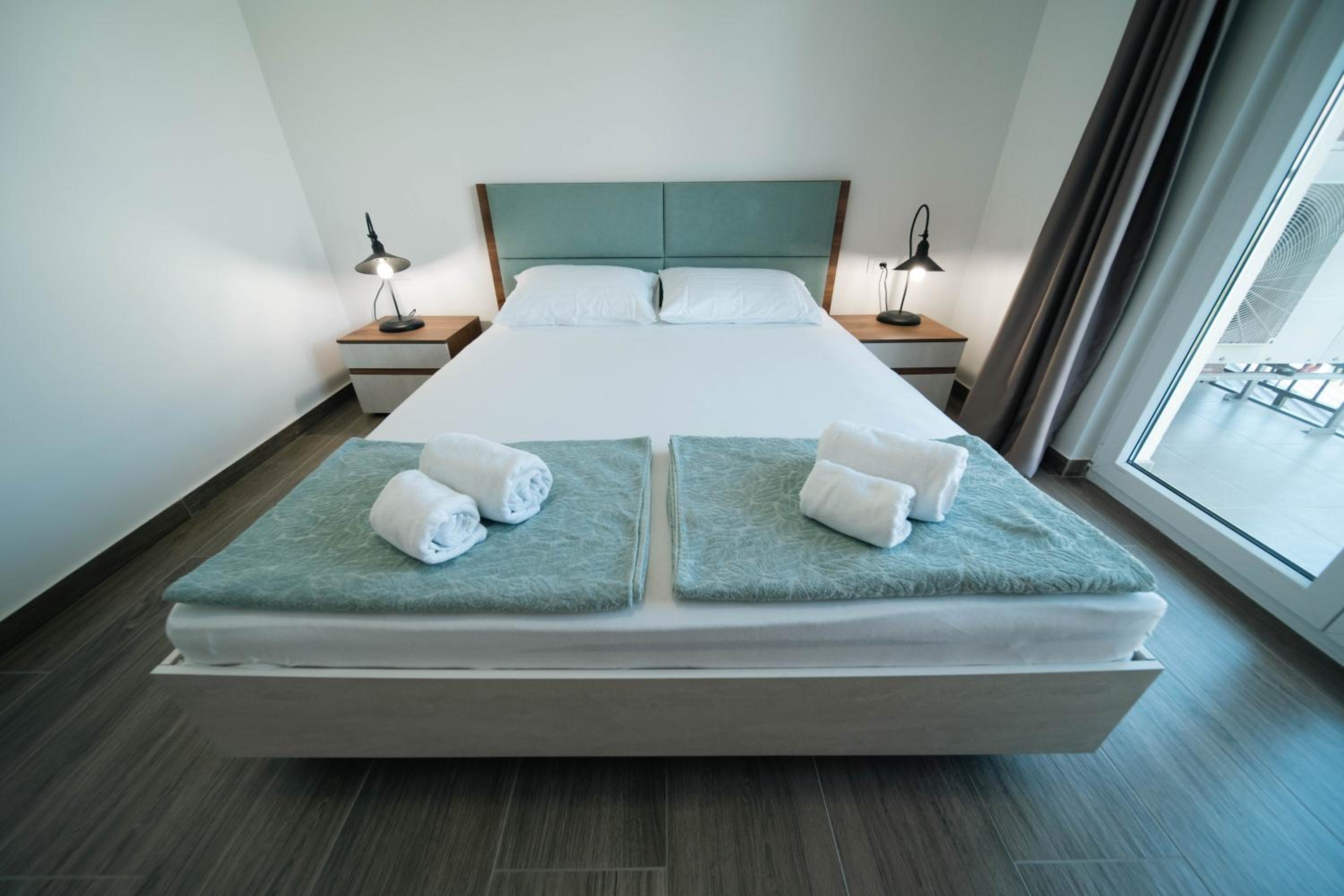 Eyebee apartments