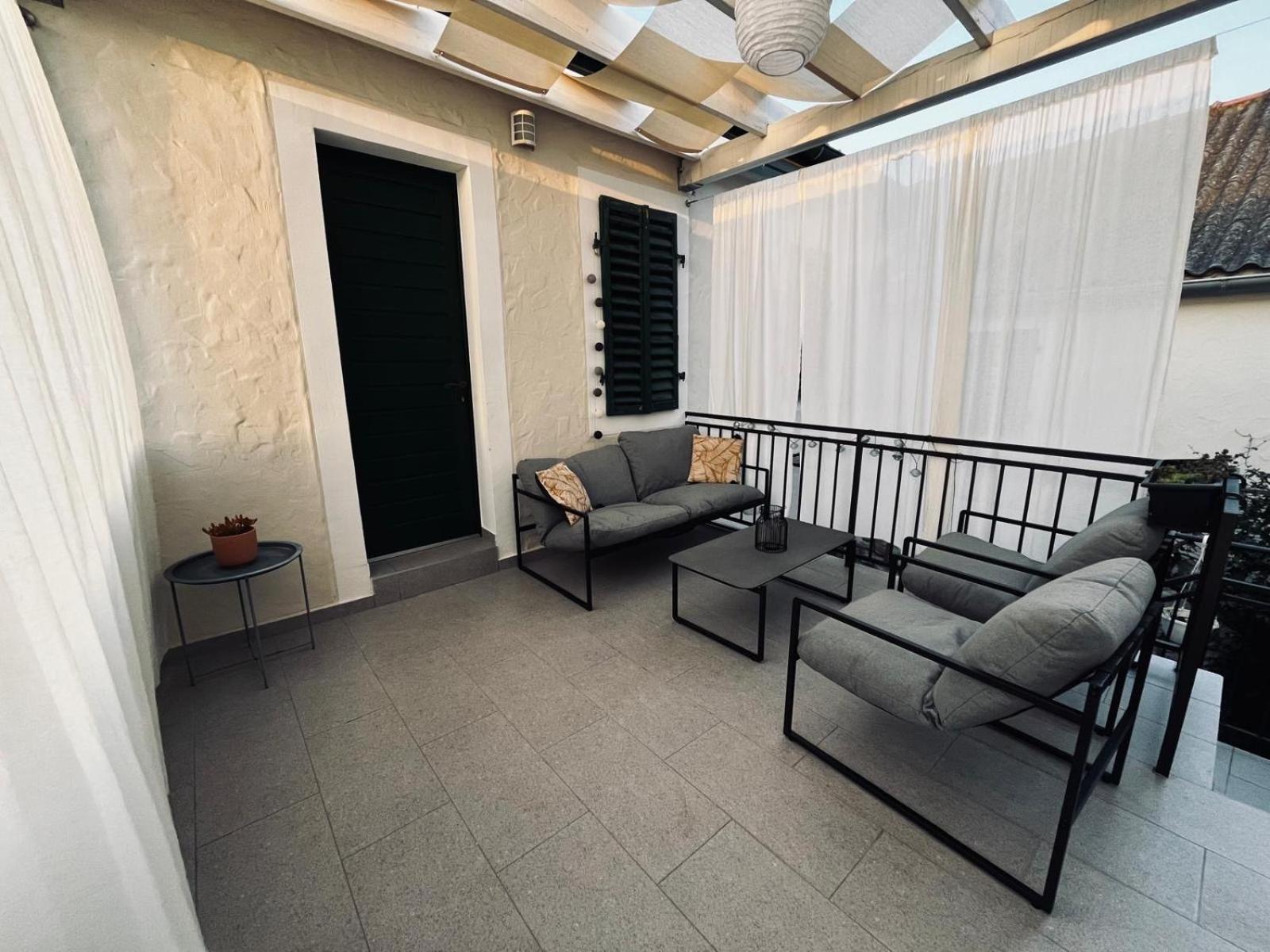 Pinna House view 5