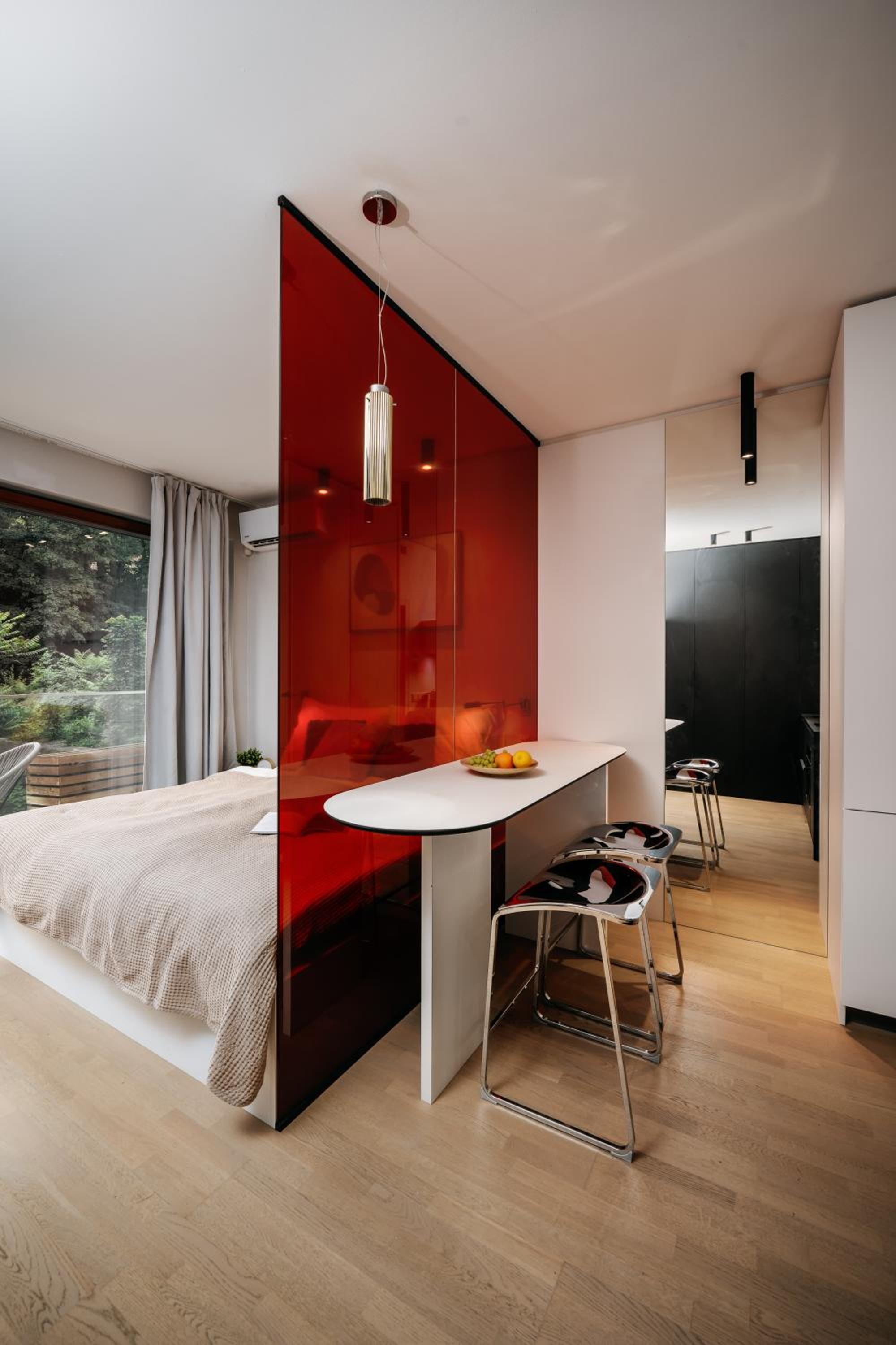 Studio with balcony and garage parking in Smíchov by Prague Days