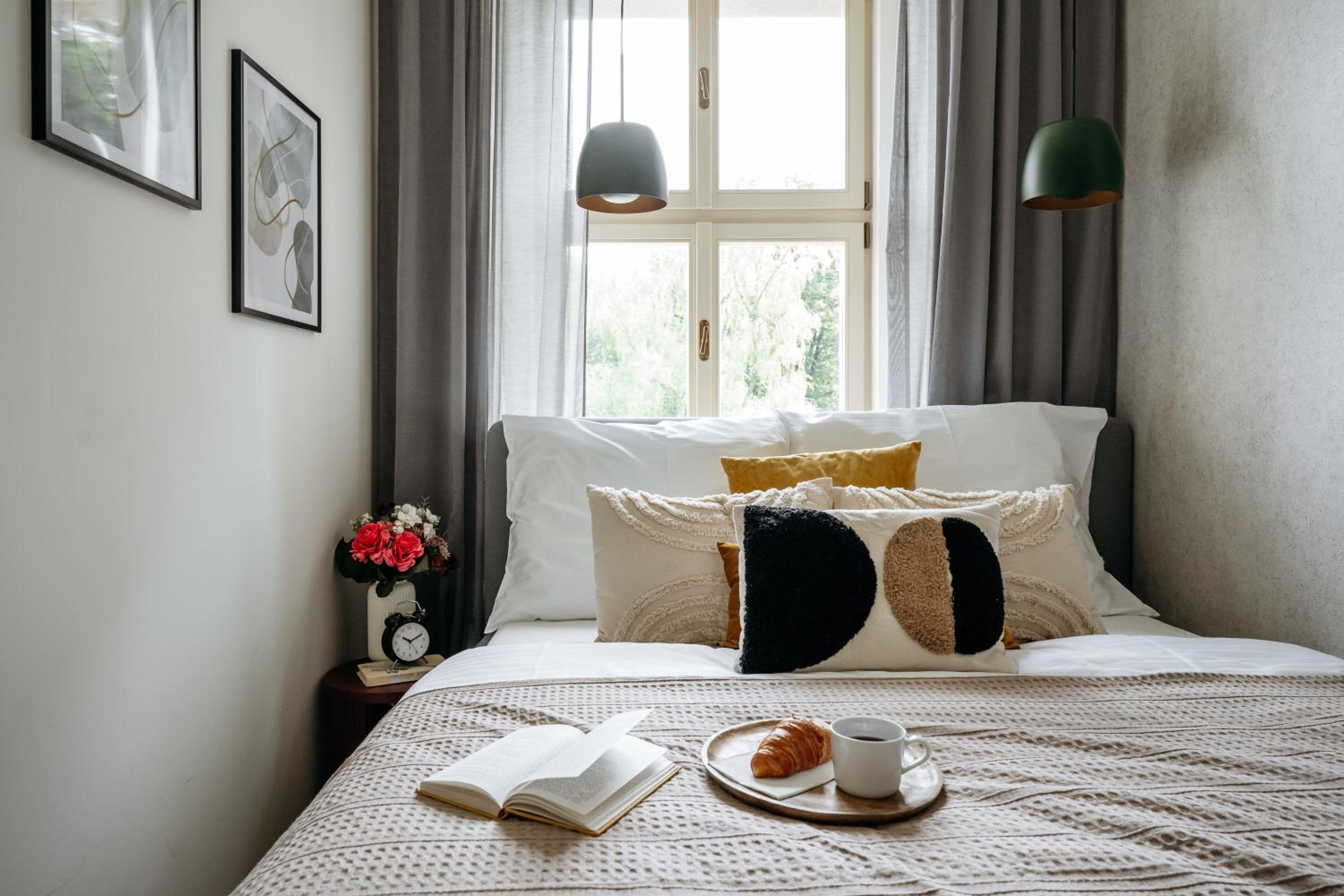 Studio with easy city access by Prague Days