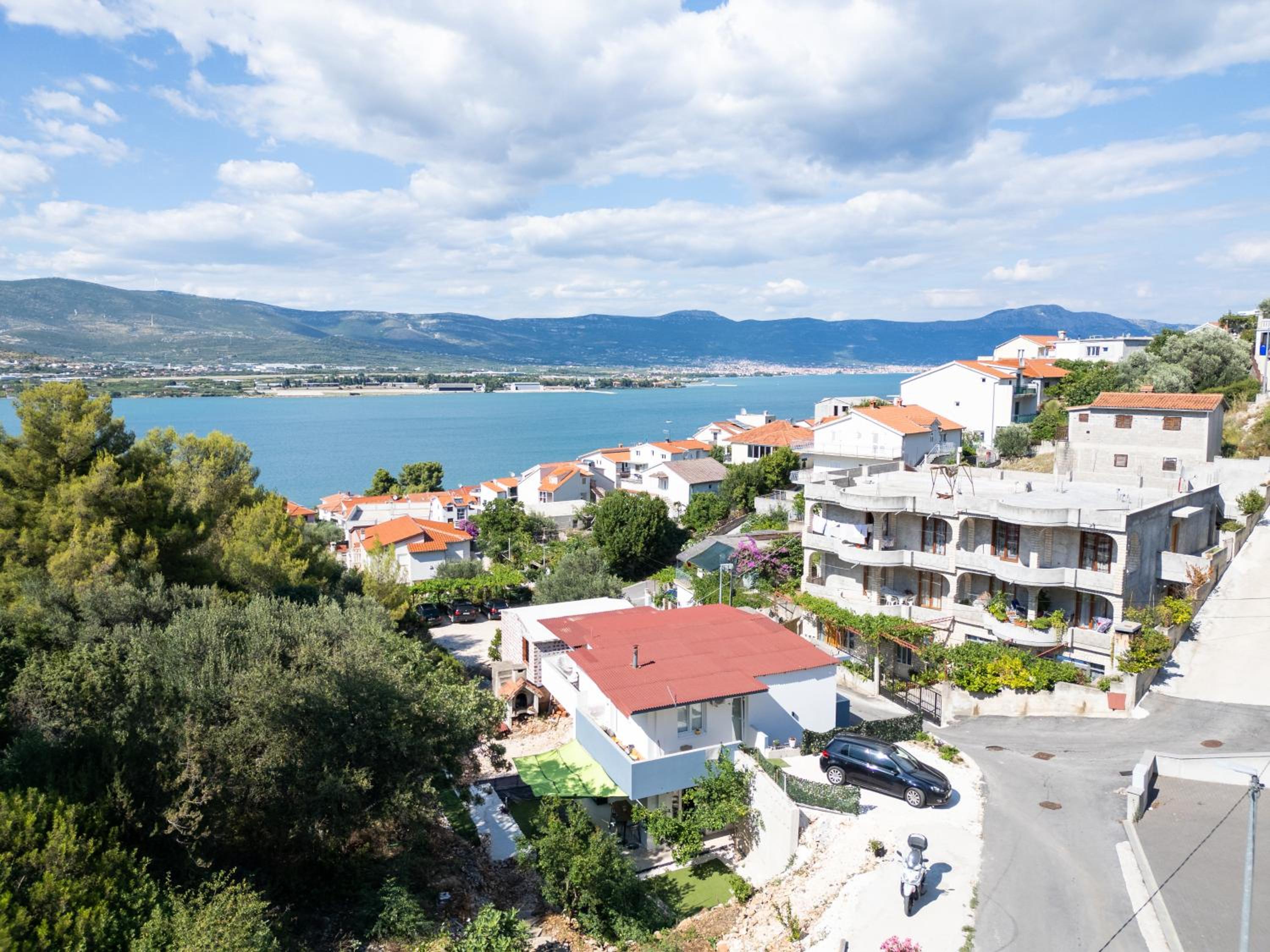 New, close to the beach apartment with terrace, 2-room, parking