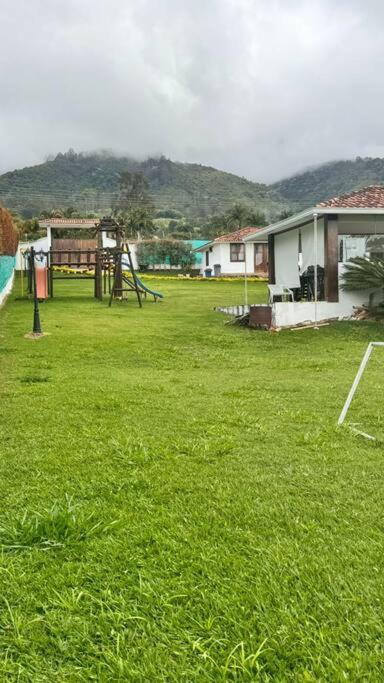 Finca con vistas al Lago Calima