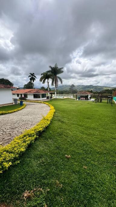Finca con vistas al Lago Calima