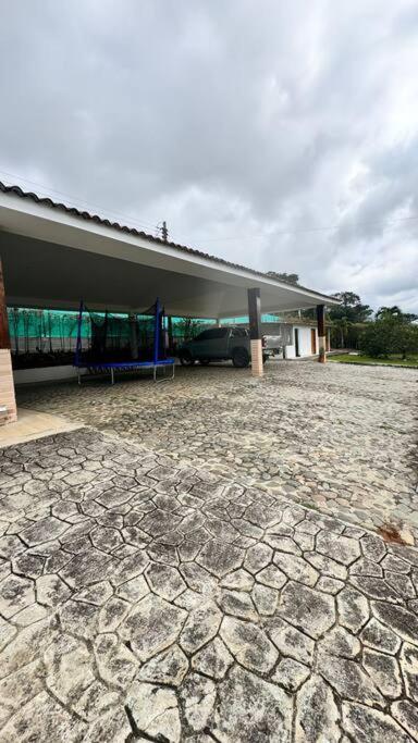 Finca con vistas al Lago Calima