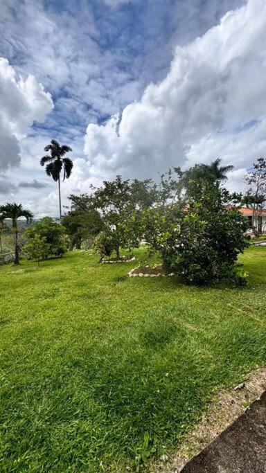 Finca con vistas al Lago Calima