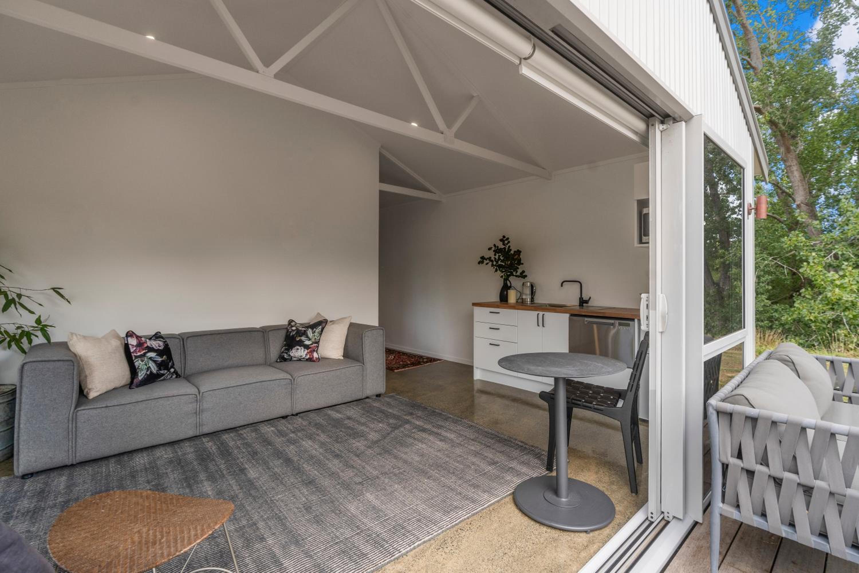 The Landing Pad - Matakana Holiday Retreat view 2