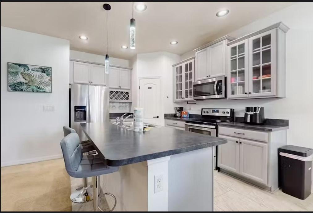 Beautiful House Near Disney view 5
