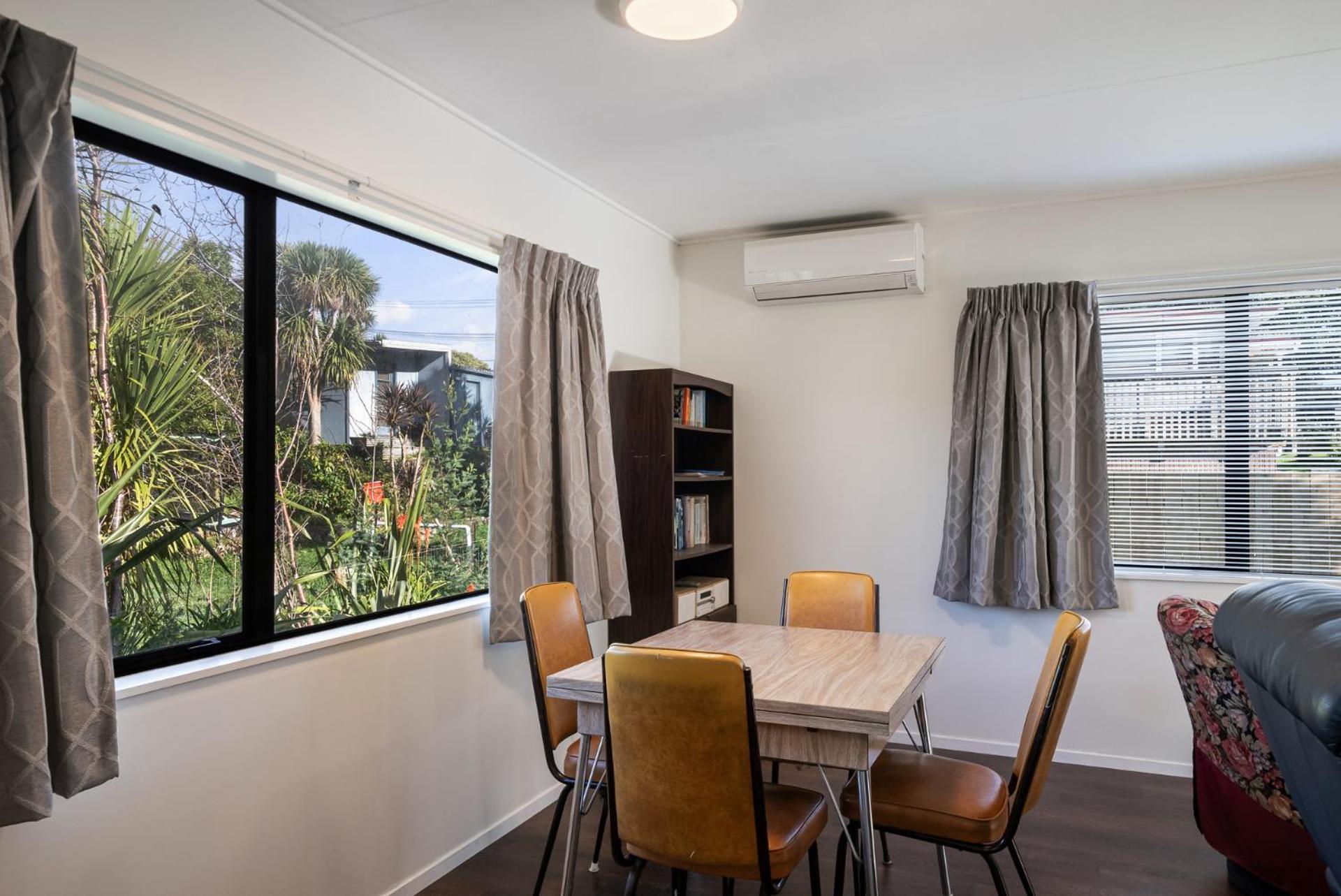 Dale Sanctuary - Raumati South Holiday Home view 5