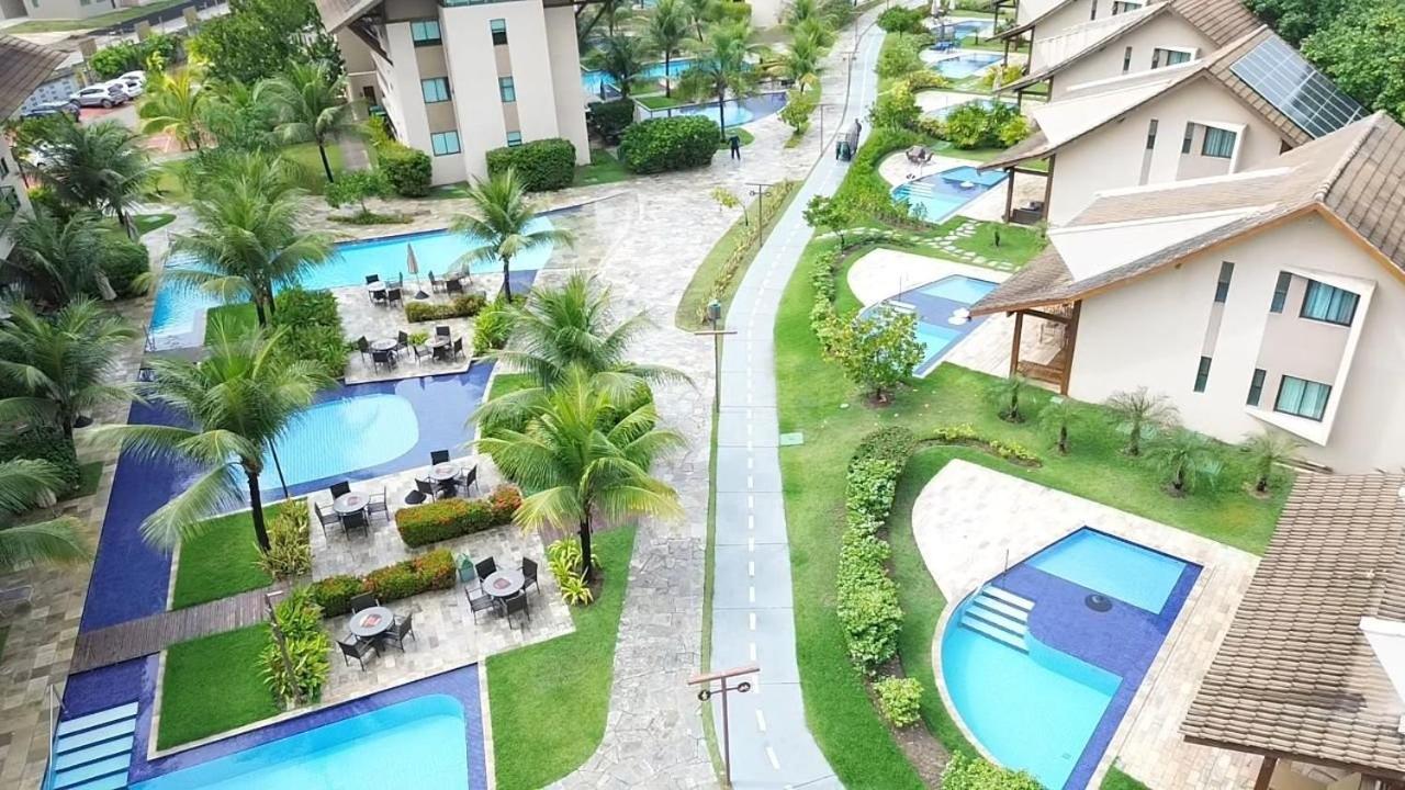 Nui Supreme Beach Living Muro Alto por Brevelar