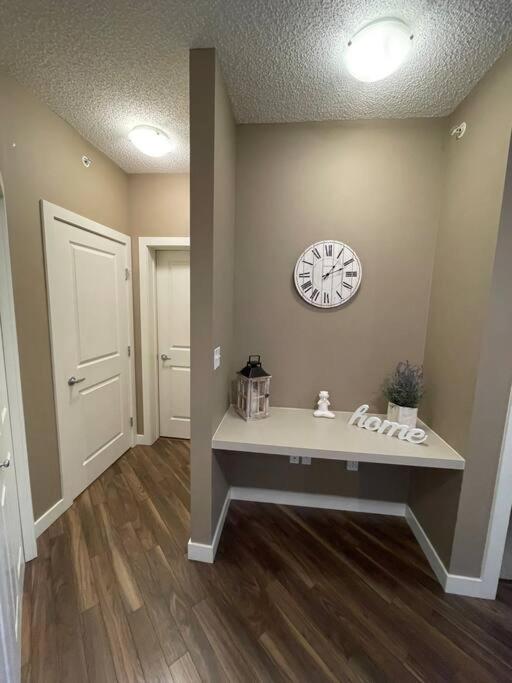 Modern & quiet apartment in Millrise