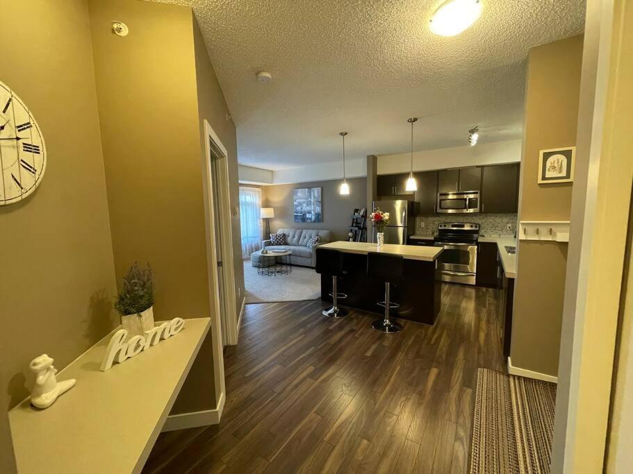 Modern & quiet apartment in Millrise