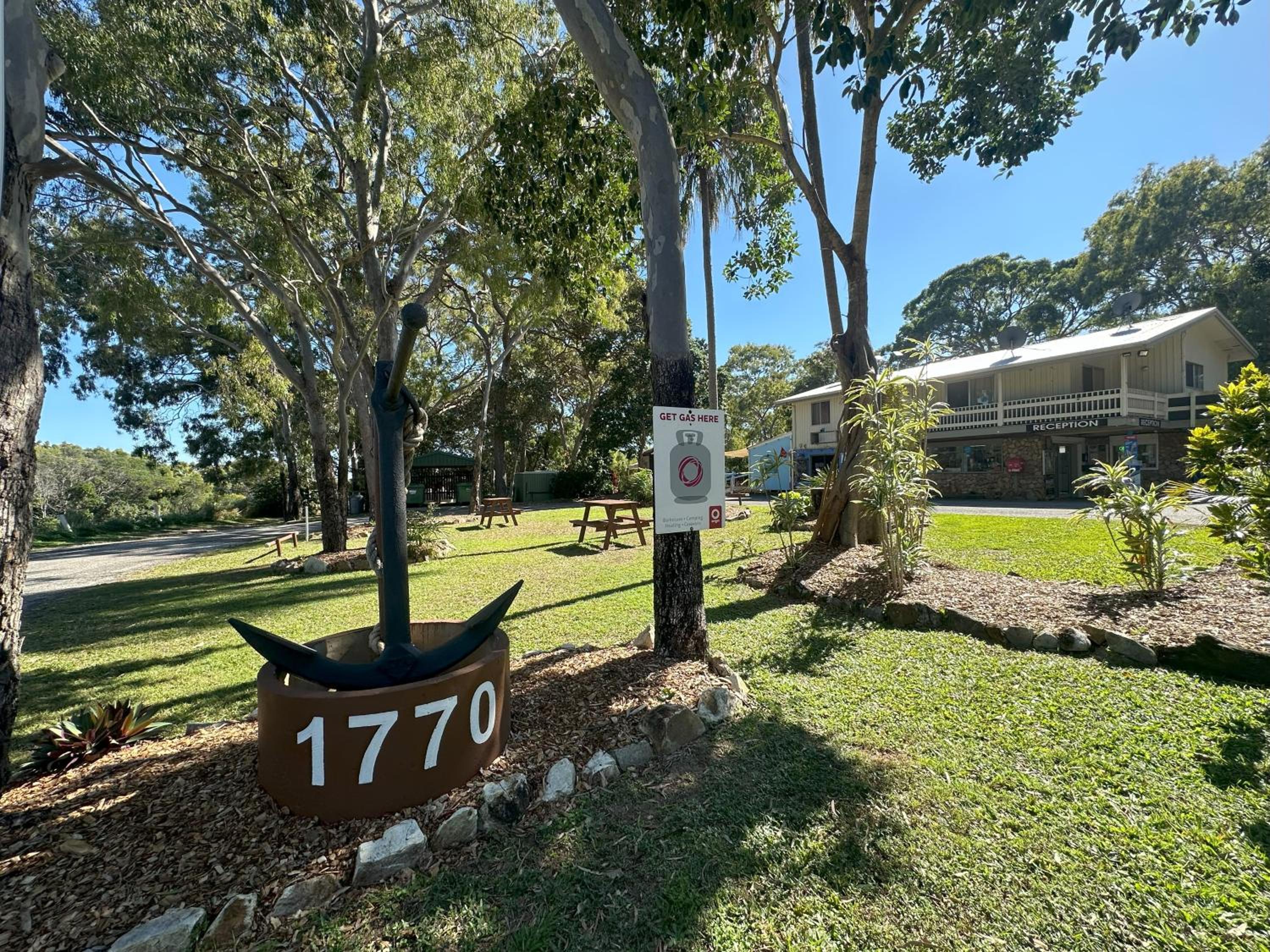 1770 Holiday Village