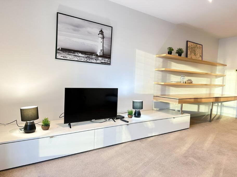 Charming Riverside Apartment near Crown Casino & MCEC