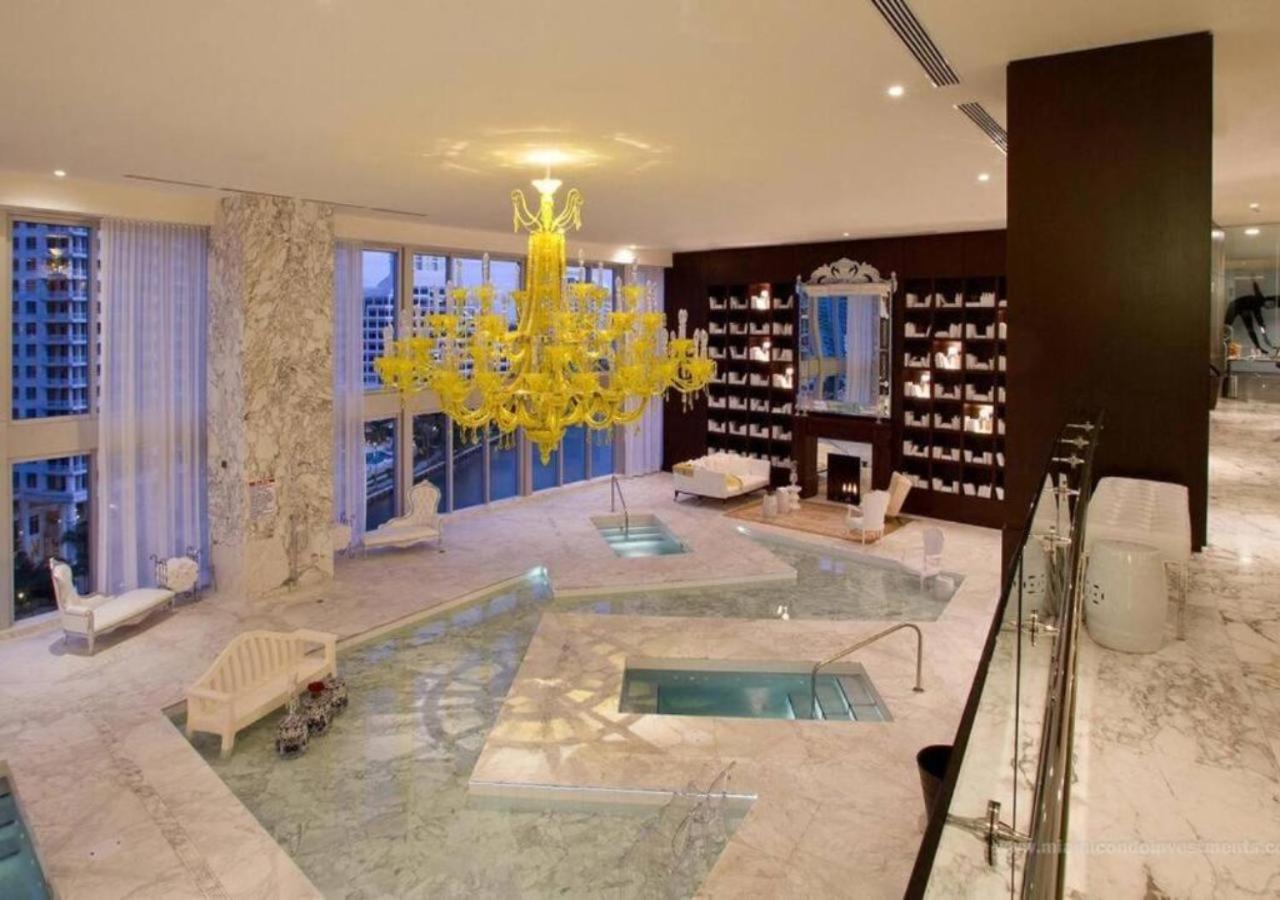 Luxury Condo with Panoramic Views at Icon Brickell