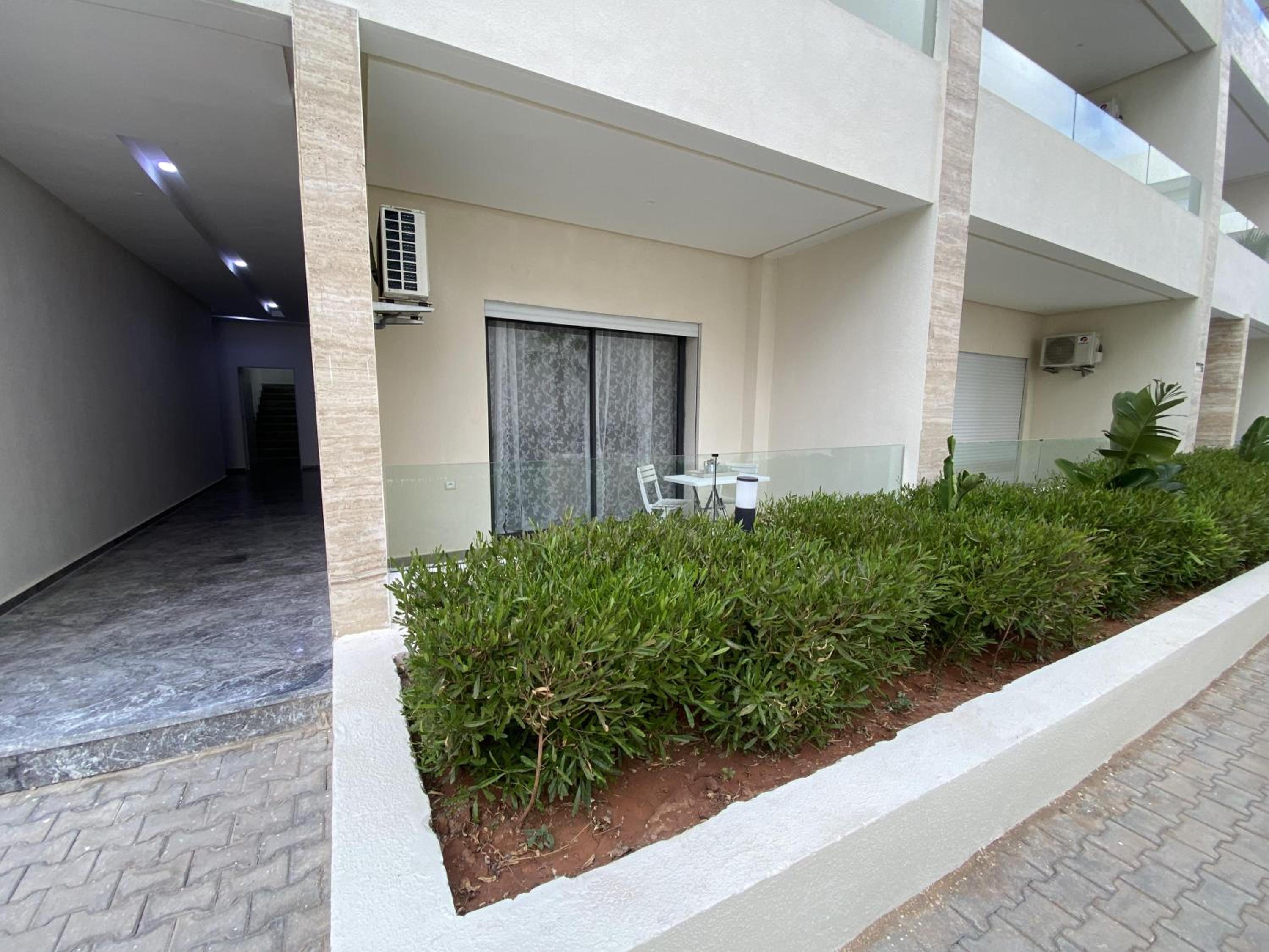 Appartement Élégant à Mansouria avec Vue sur Piscine - Résidence Magic House
