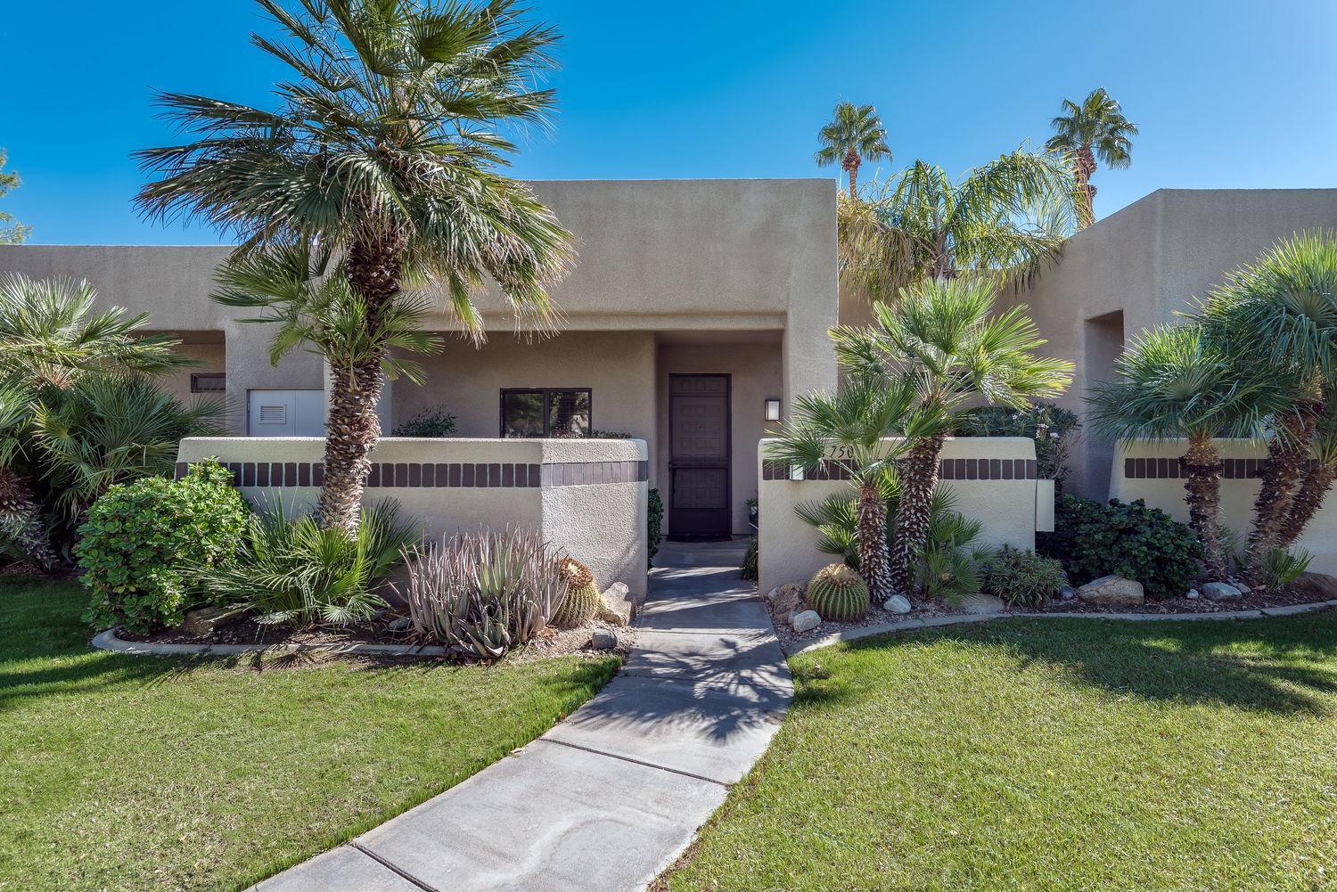 Hotel Desert Country Club Paradise!