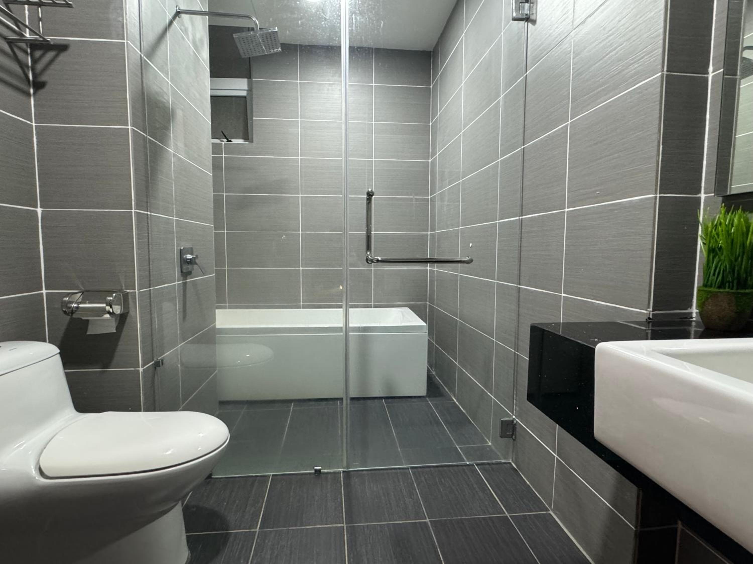 JB City Shopping Mall Apartment