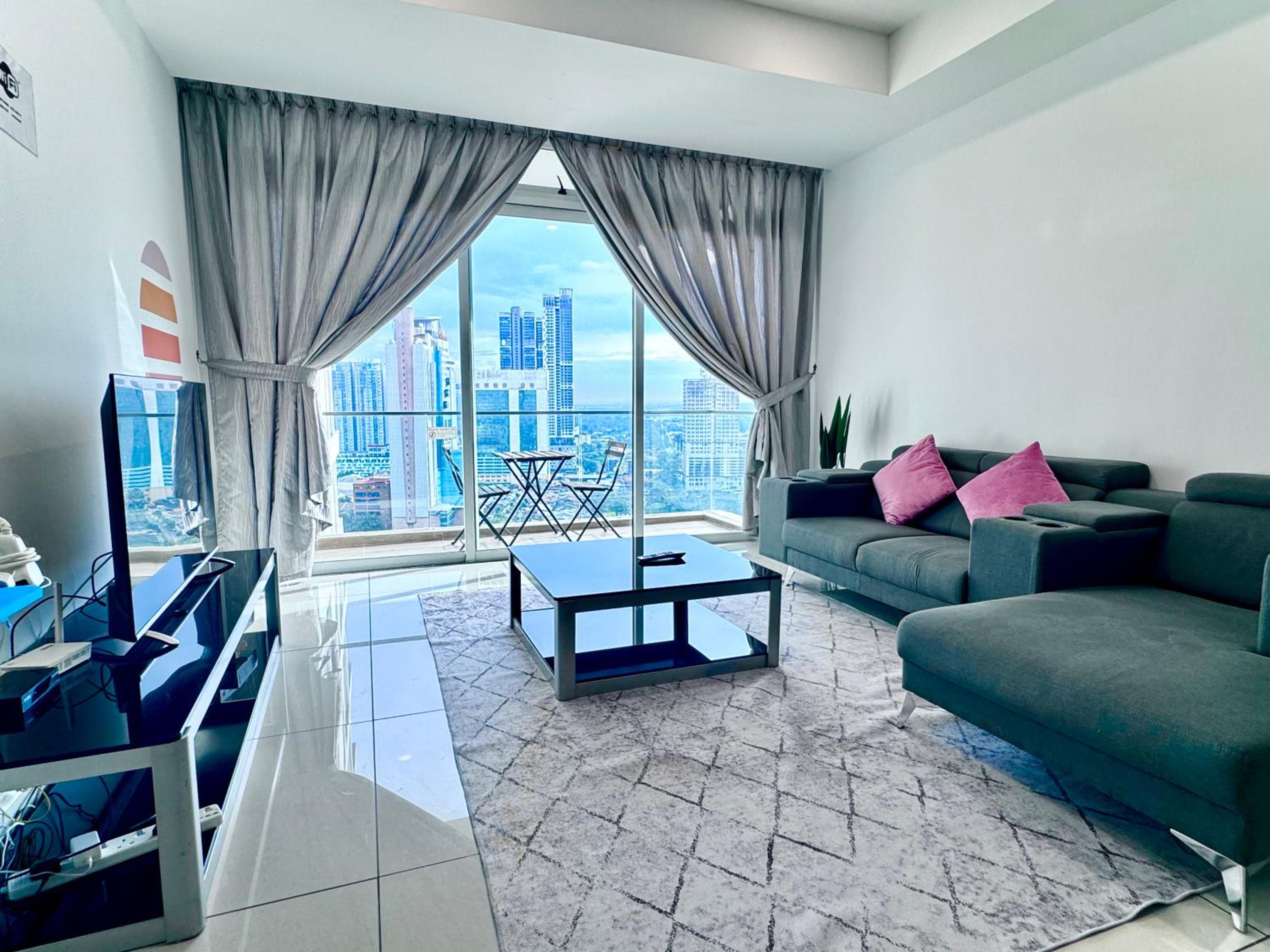 JB City Shopping Mall Apartment