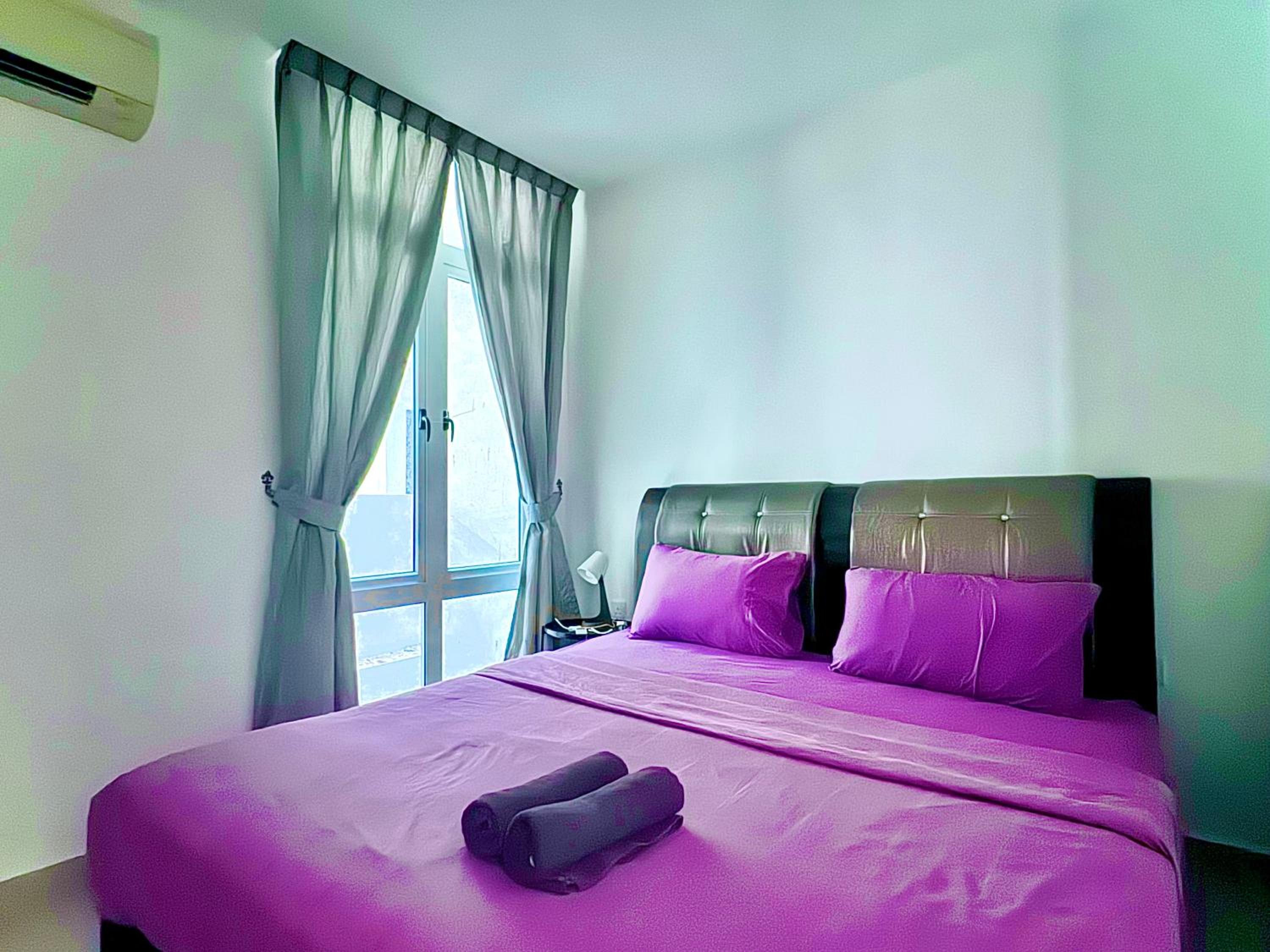 JB City Shopping Mall Apartment