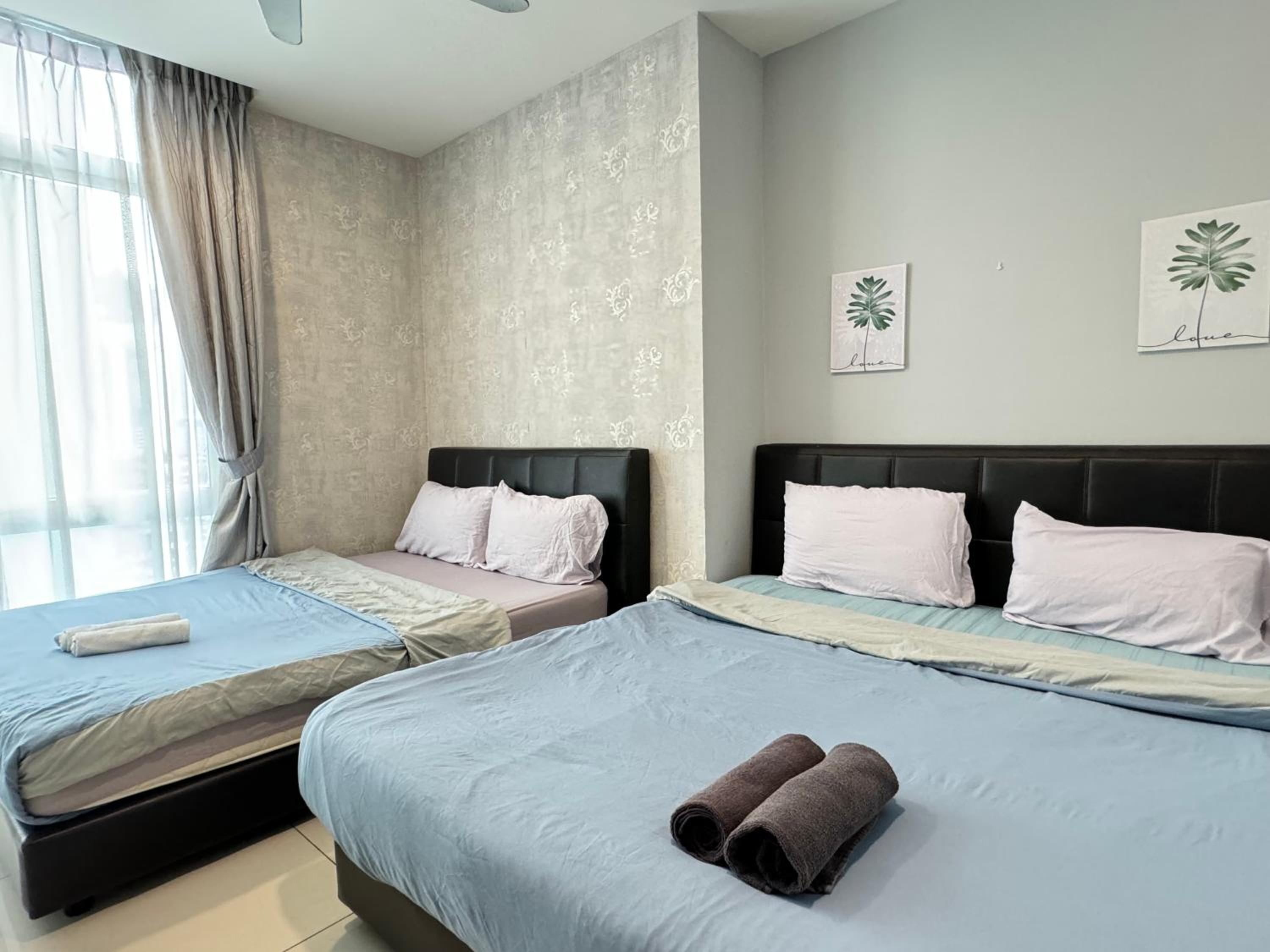JB City Shopping Mall Apartment